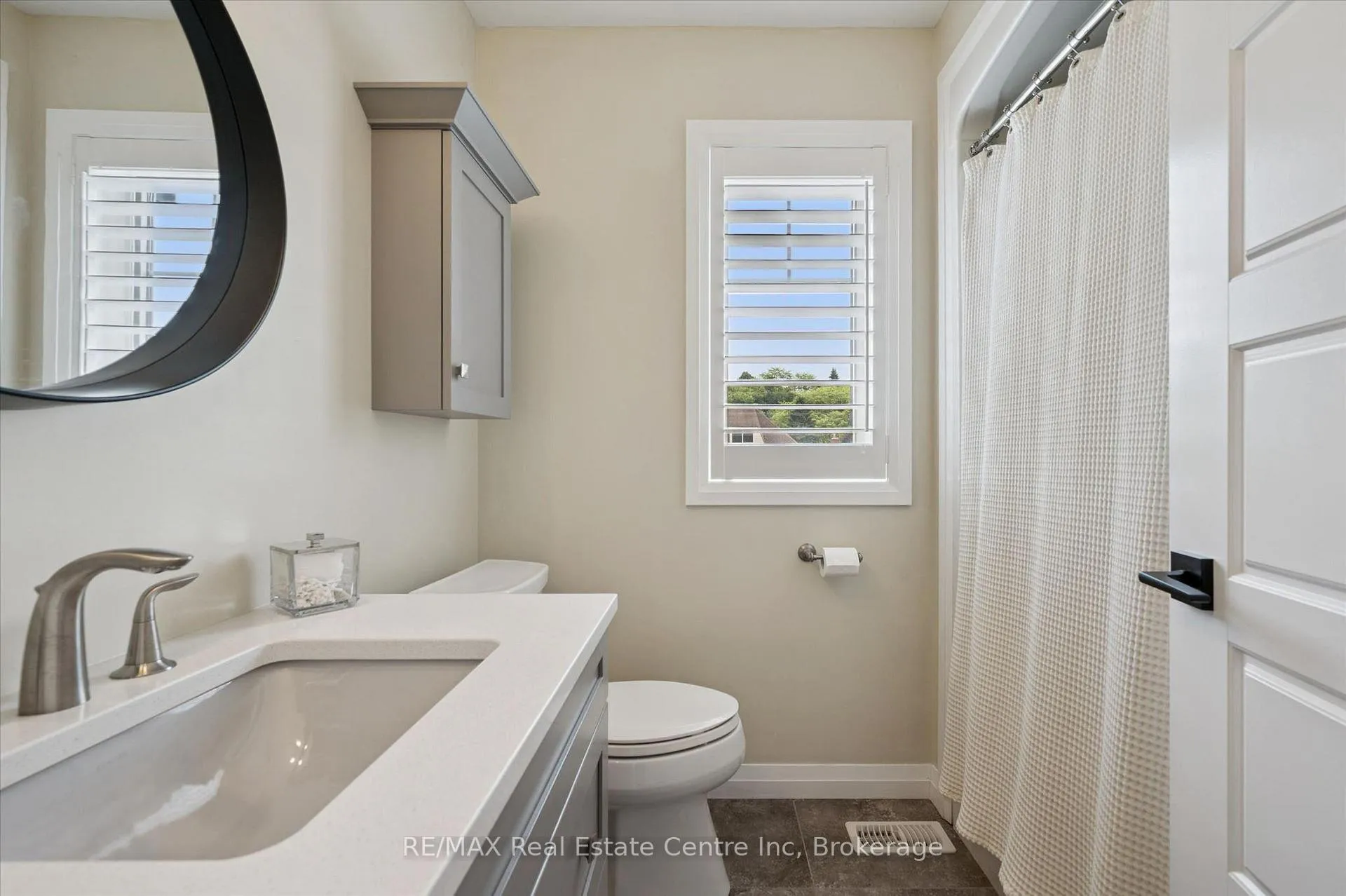 Photo 19 of 10 Craighead Drive, Centre Wellington, Fergus — HOMEH