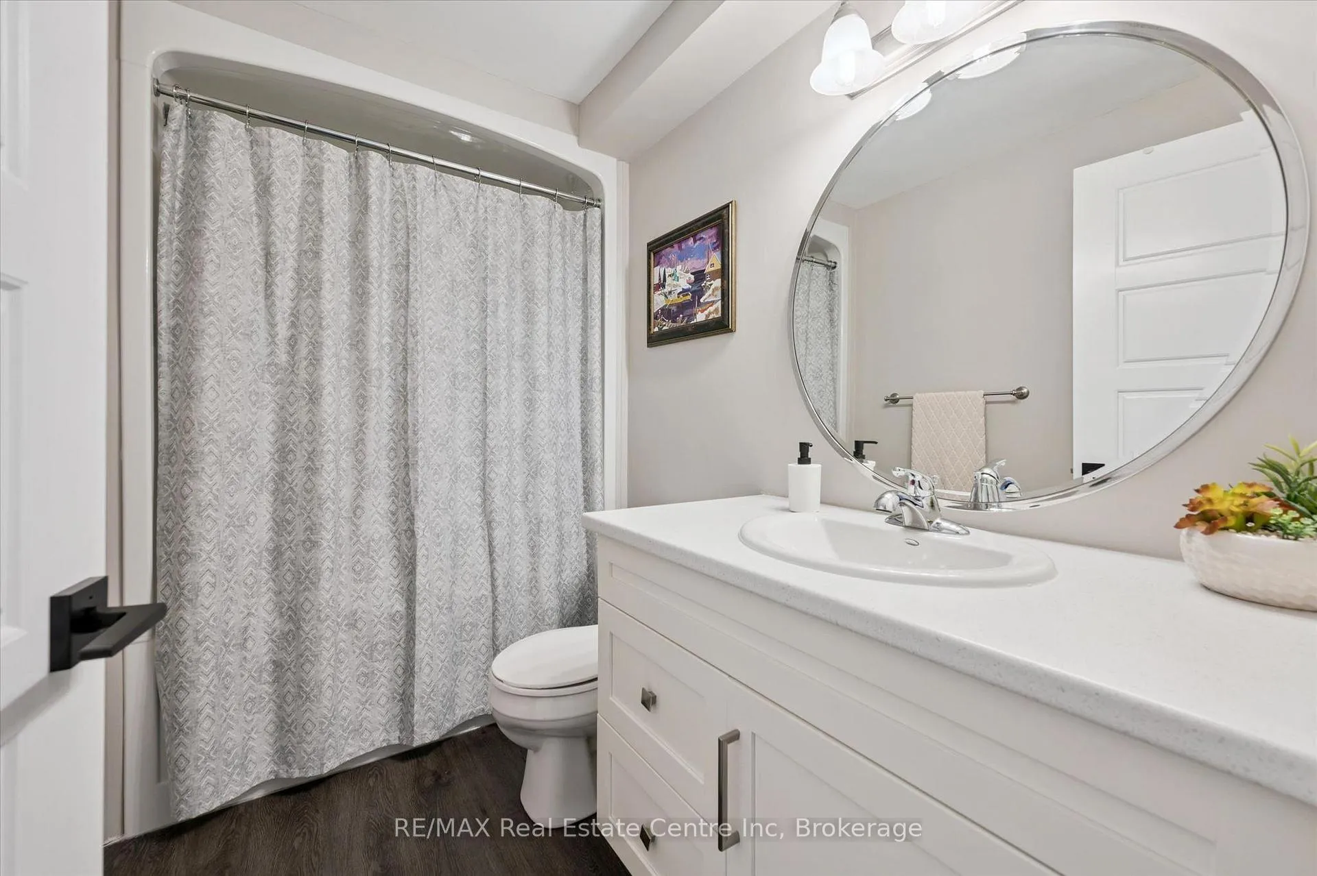 Photo 24 of 10 Craighead Drive, Centre Wellington, Fergus — HOMEH