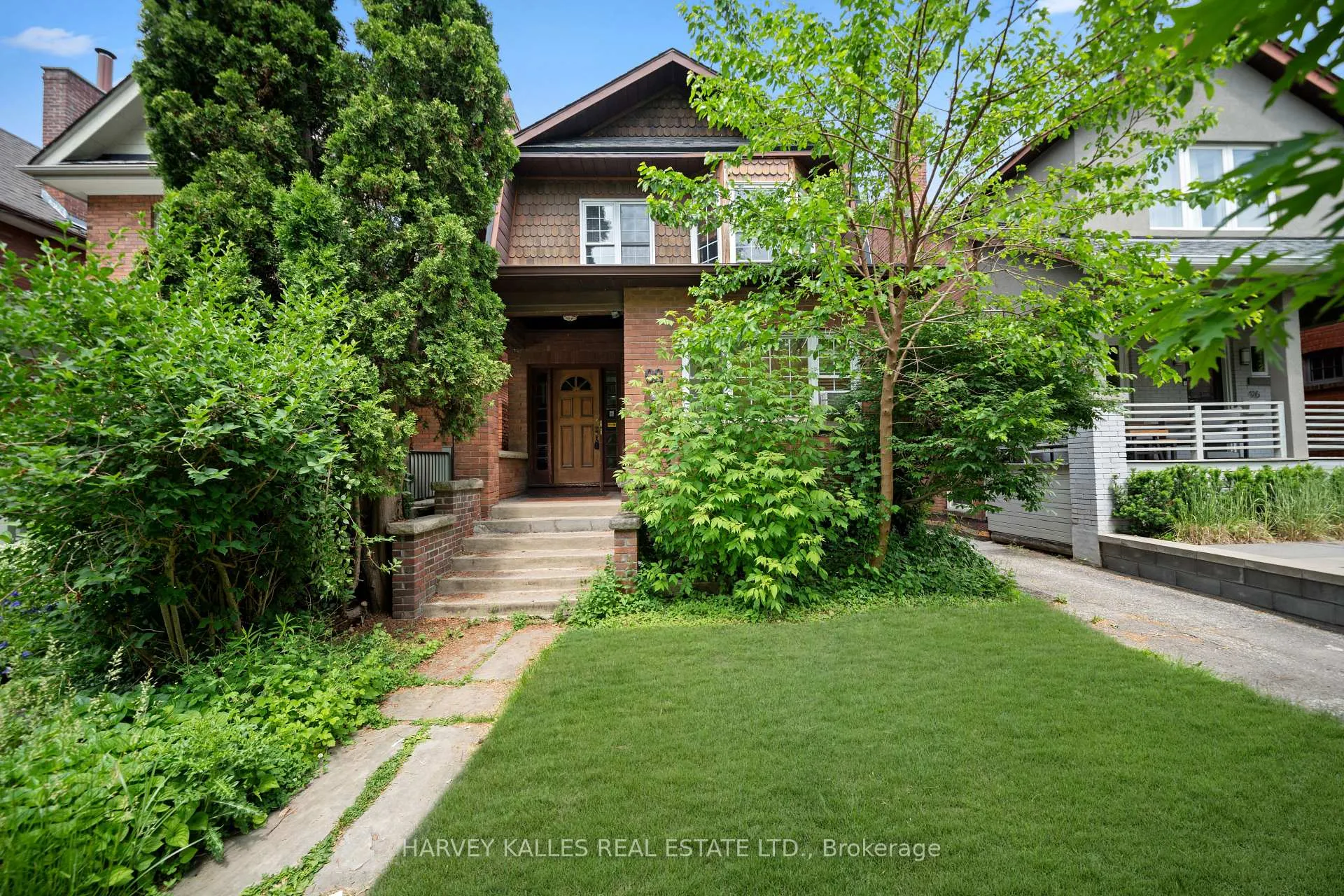 Front of 98 Roselawn Avenue