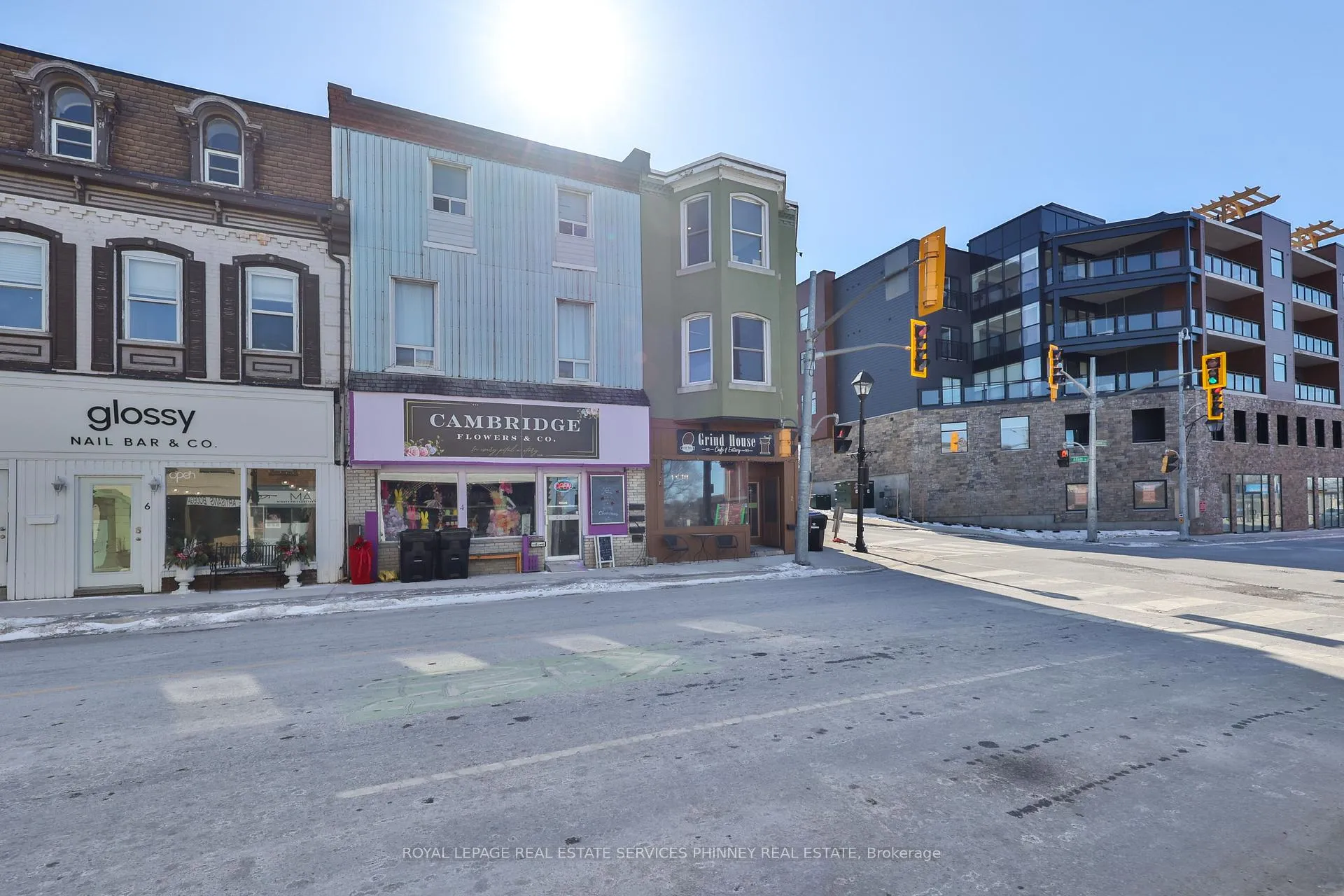 Photo 3 of 2 Queen Street E, Cambridge, East Galt — HOMEH