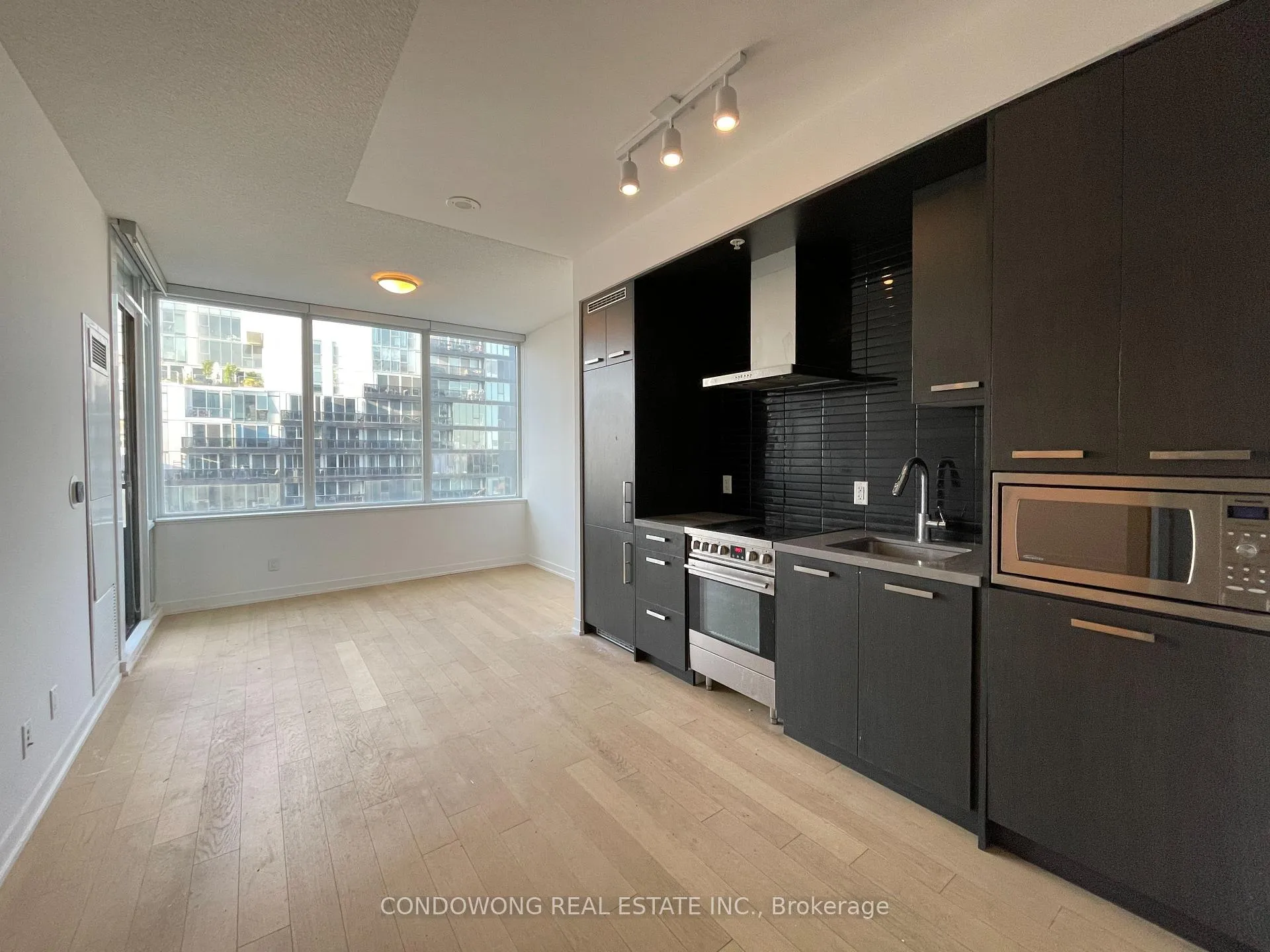Photo 1 of Unit N706, 120 Bayview Avenue, Toronto, Waterfront Communities — HOMEH