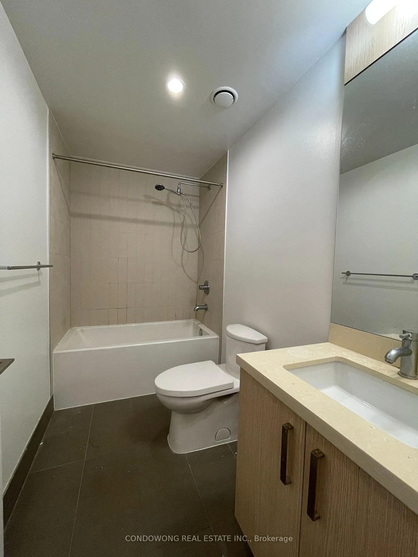 Photo 9 of Unit N706, 120 Bayview Avenue, Toronto, Waterfront Communities — HOMEH