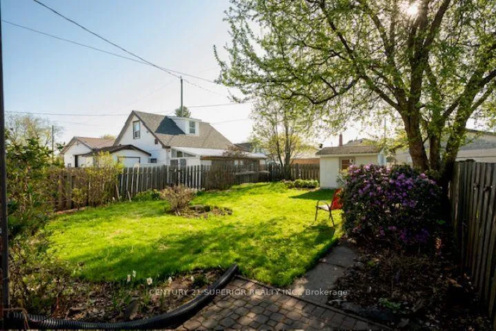 Photo 24 of 834 Syndicate Ave N, Thunder Bay, McKeller Park — HOMEH