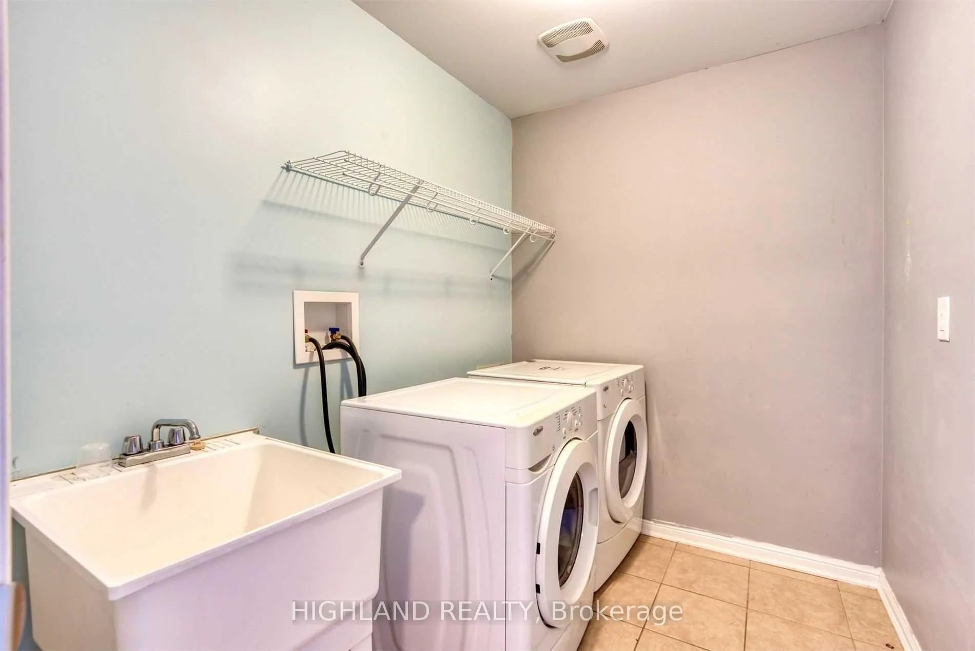 Photo 34 of 268 Ruhl Drive, Milton, Willmott — HOMEH
