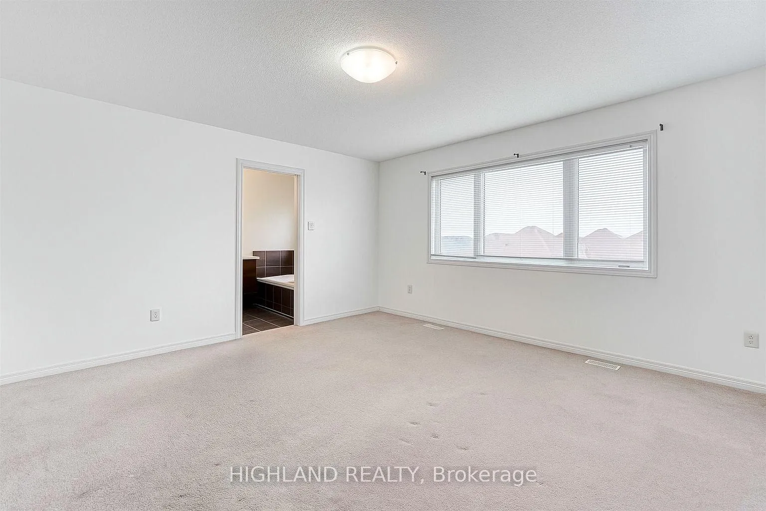 Photo 36 of 268 Ruhl Drive, Milton, Willmott — HOMEH