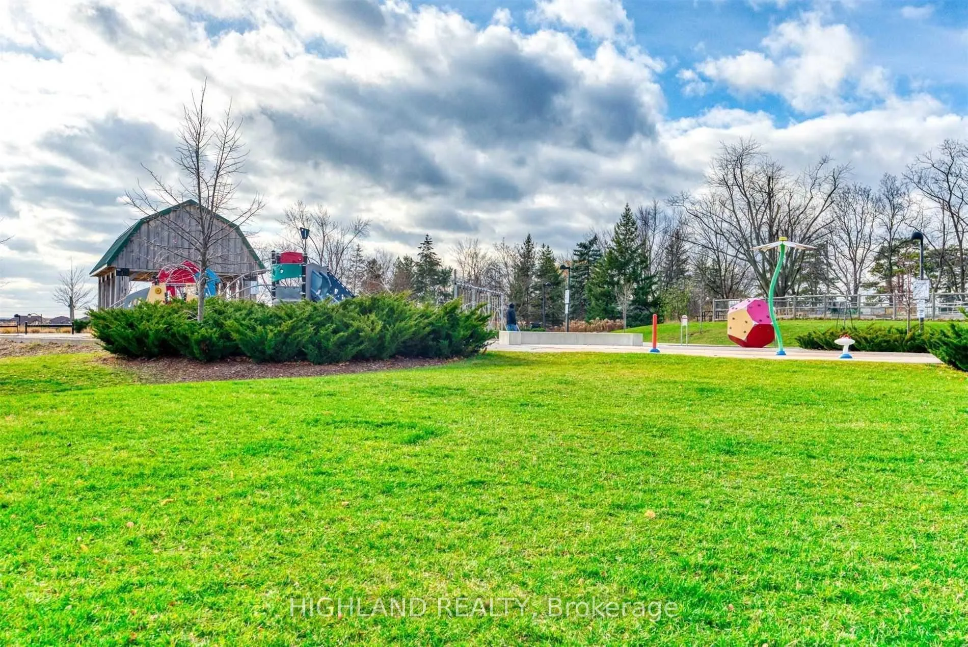 Photo 50 of 268 Ruhl Drive, Milton, Willmott — HOMEH