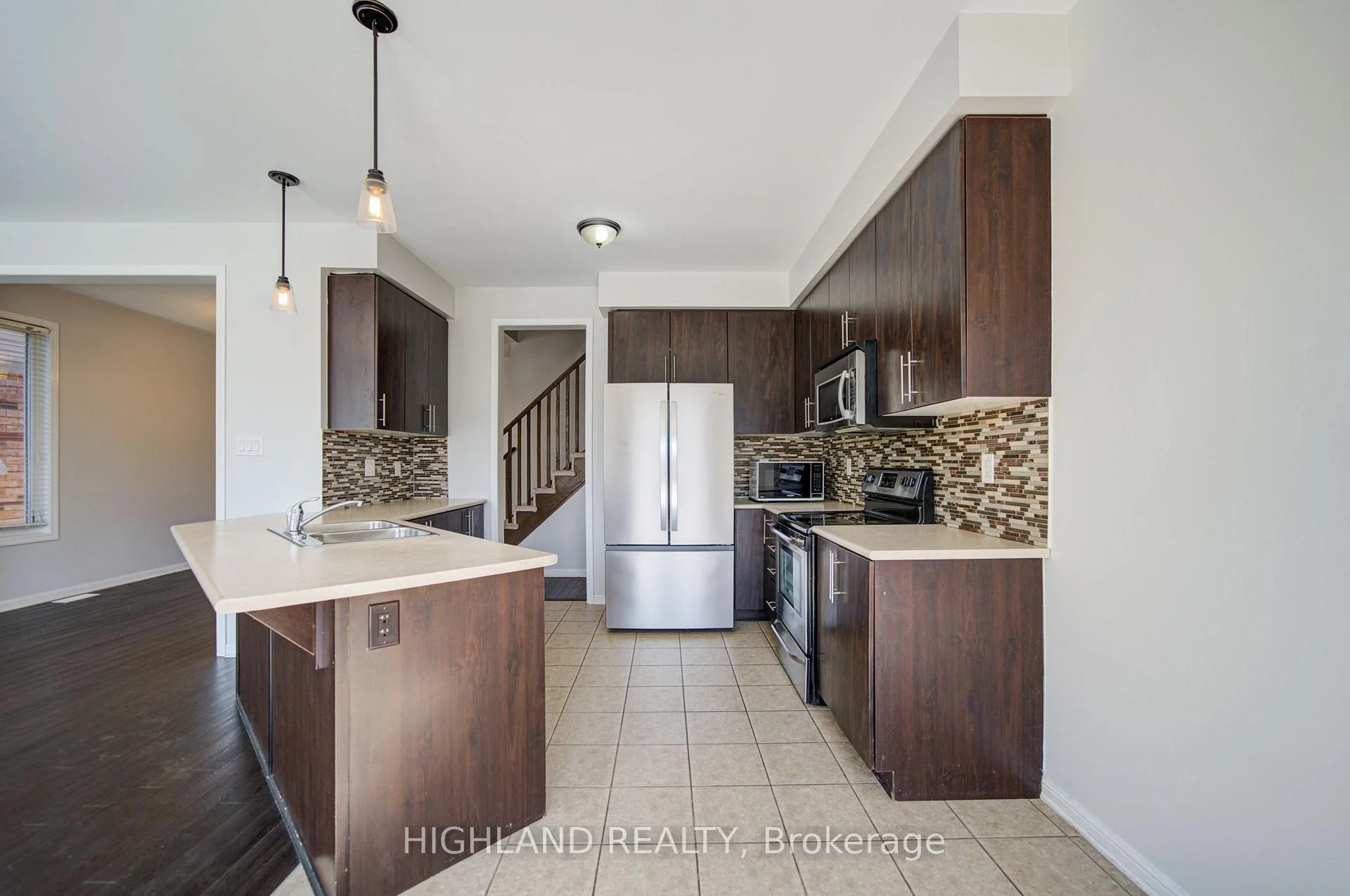 Photo 23 of 268 Ruhl Drive, Milton, Willmott — HOMEH