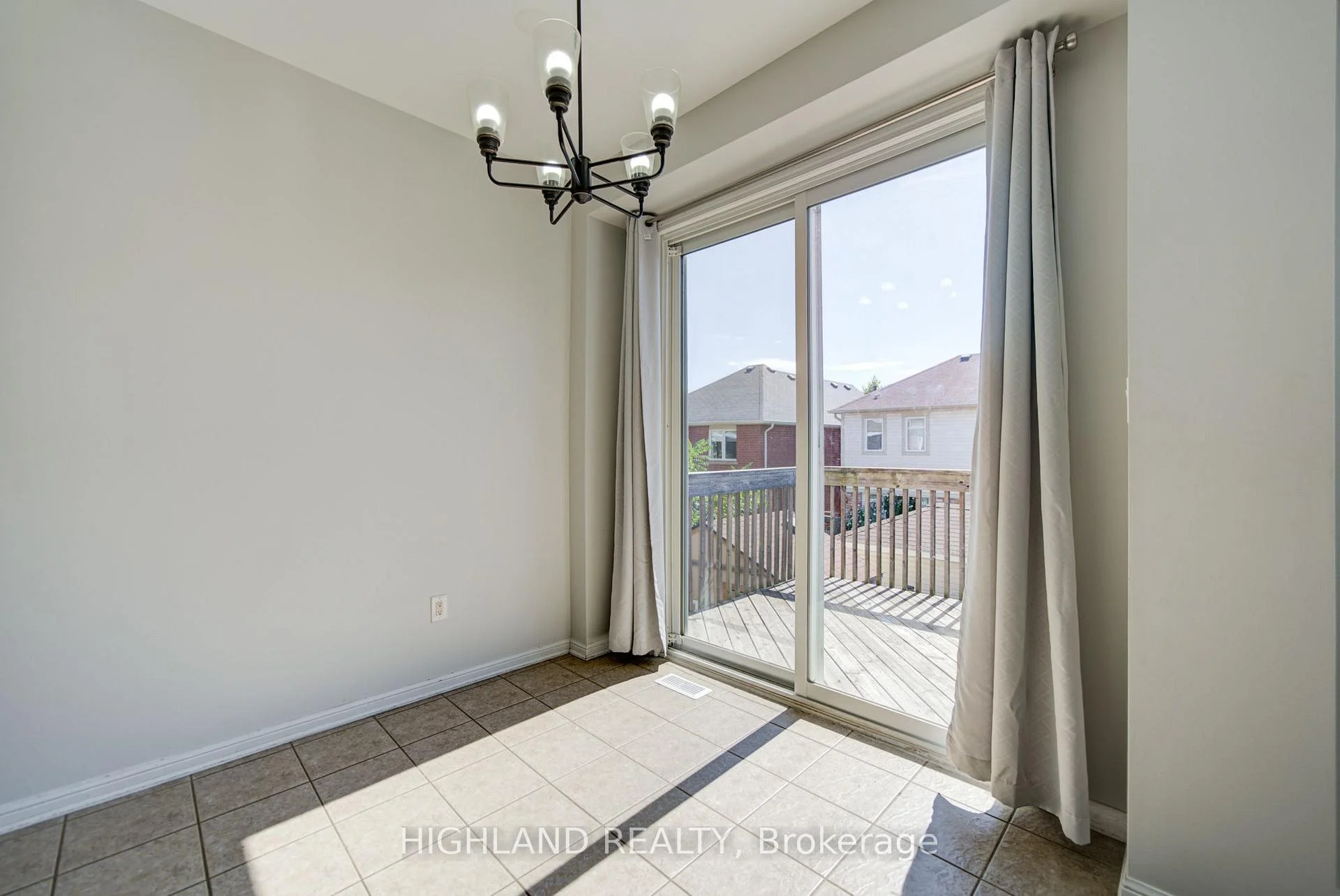 Photo 29 of 268 Ruhl Drive, Milton, Willmott — HOMEH