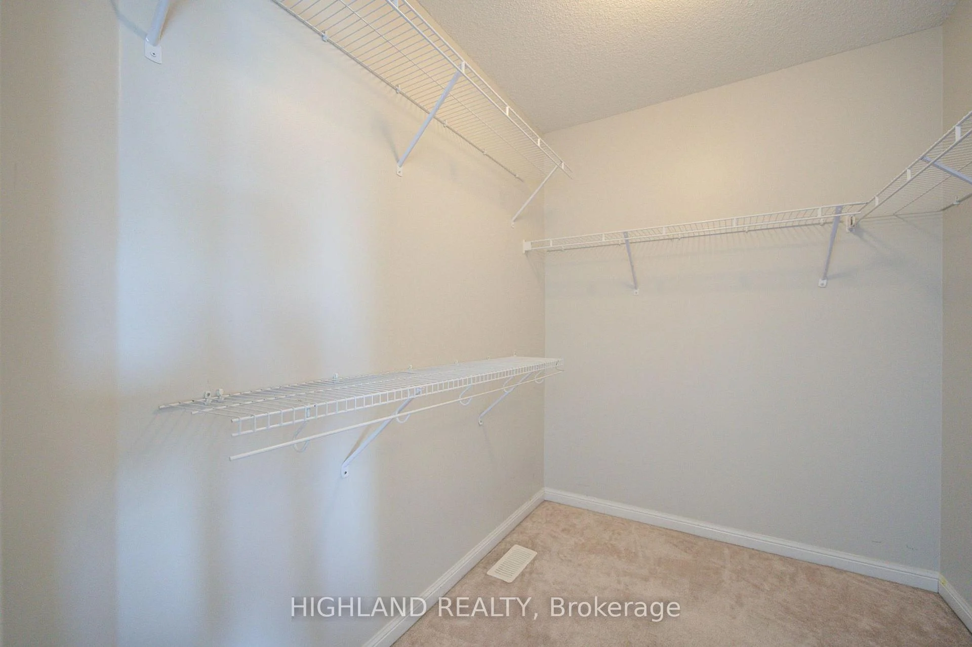 Photo 57 of 268 Ruhl Drive, Milton, Willmott — HOMEH