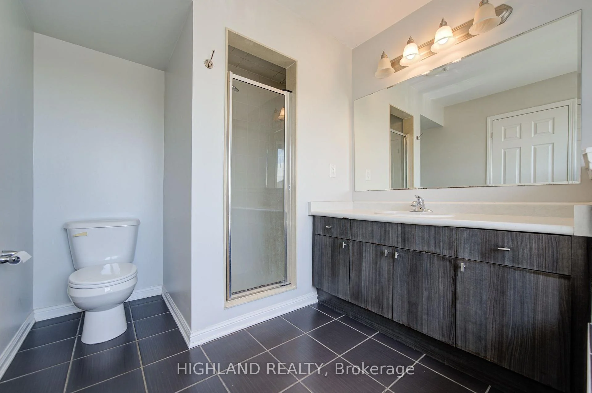 Photo 60 of 268 Ruhl Drive, Milton, Willmott — HOMEH