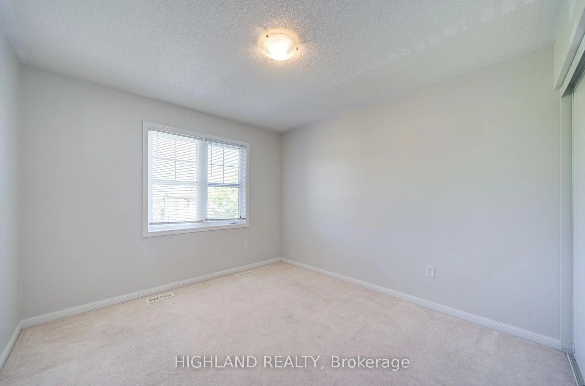 Photo 63 of 268 Ruhl Drive, Milton, Willmott — HOMEH