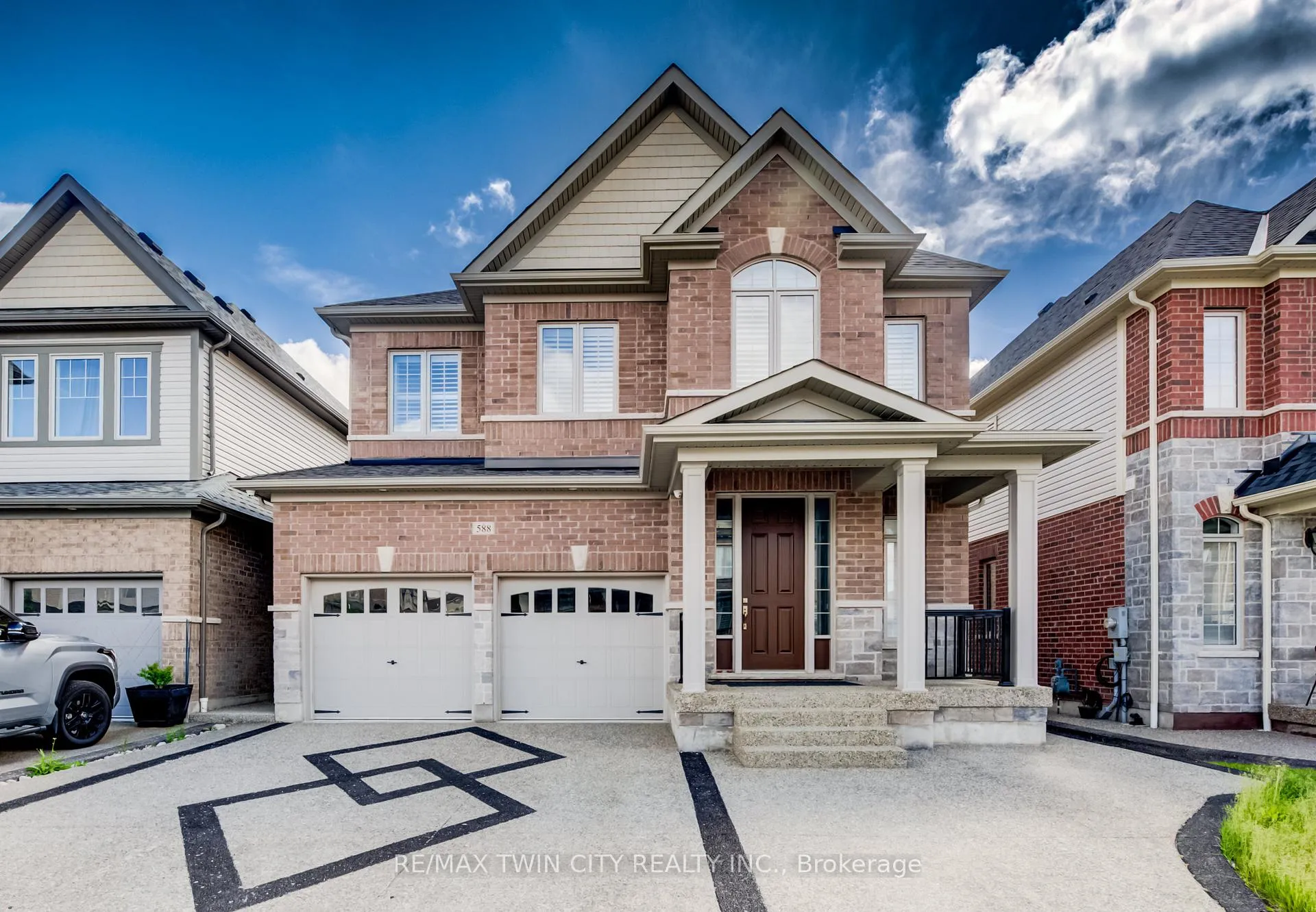 Photo 1 of 588 Beckview Crescent, Kitchener, Pioneer Park/Doon/Wyldwoods — HOMEH