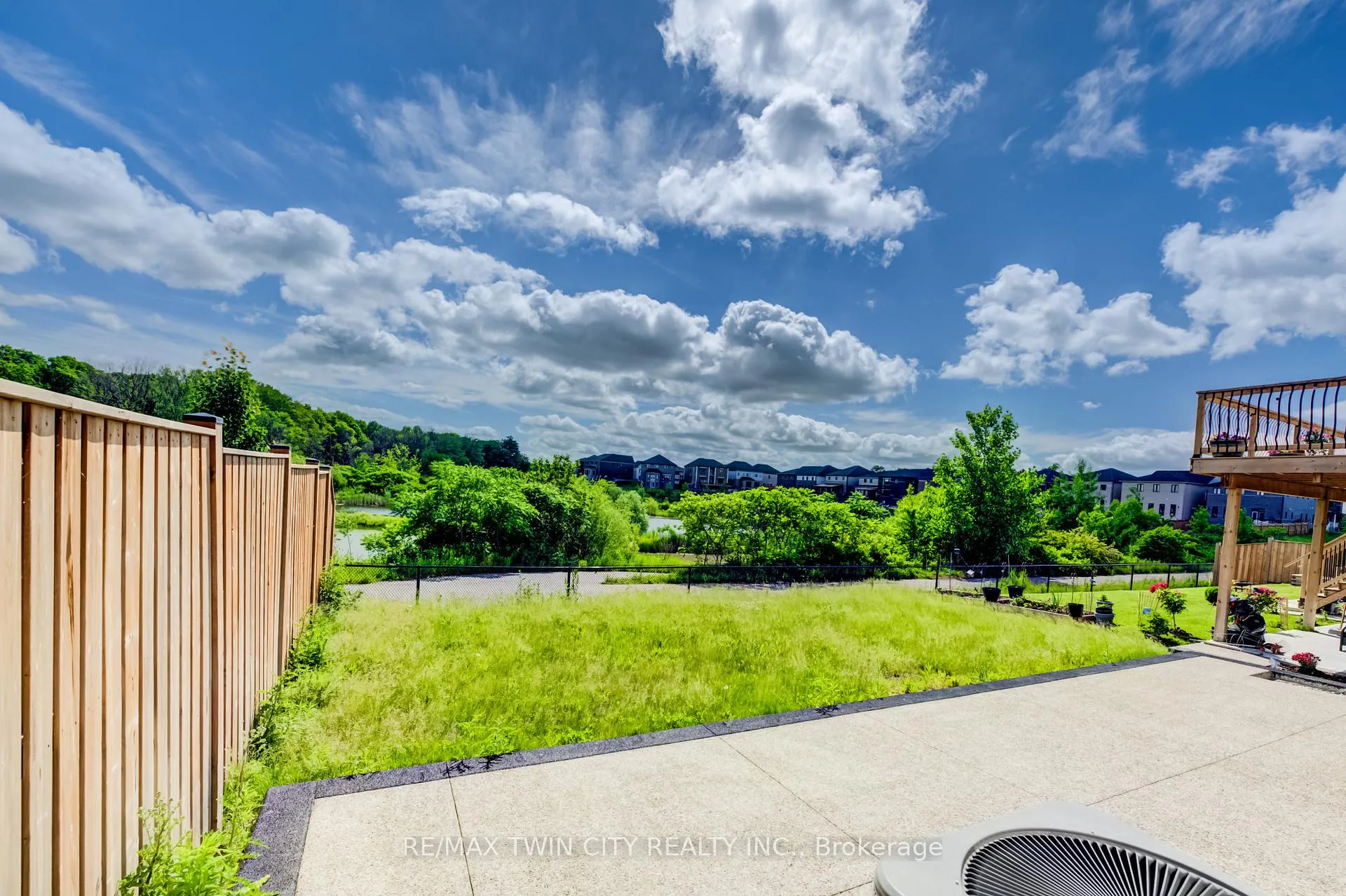 Photo 45 of 588 Beckview Crescent, Kitchener, Pioneer Park/Doon/Wyldwoods — HOMEH