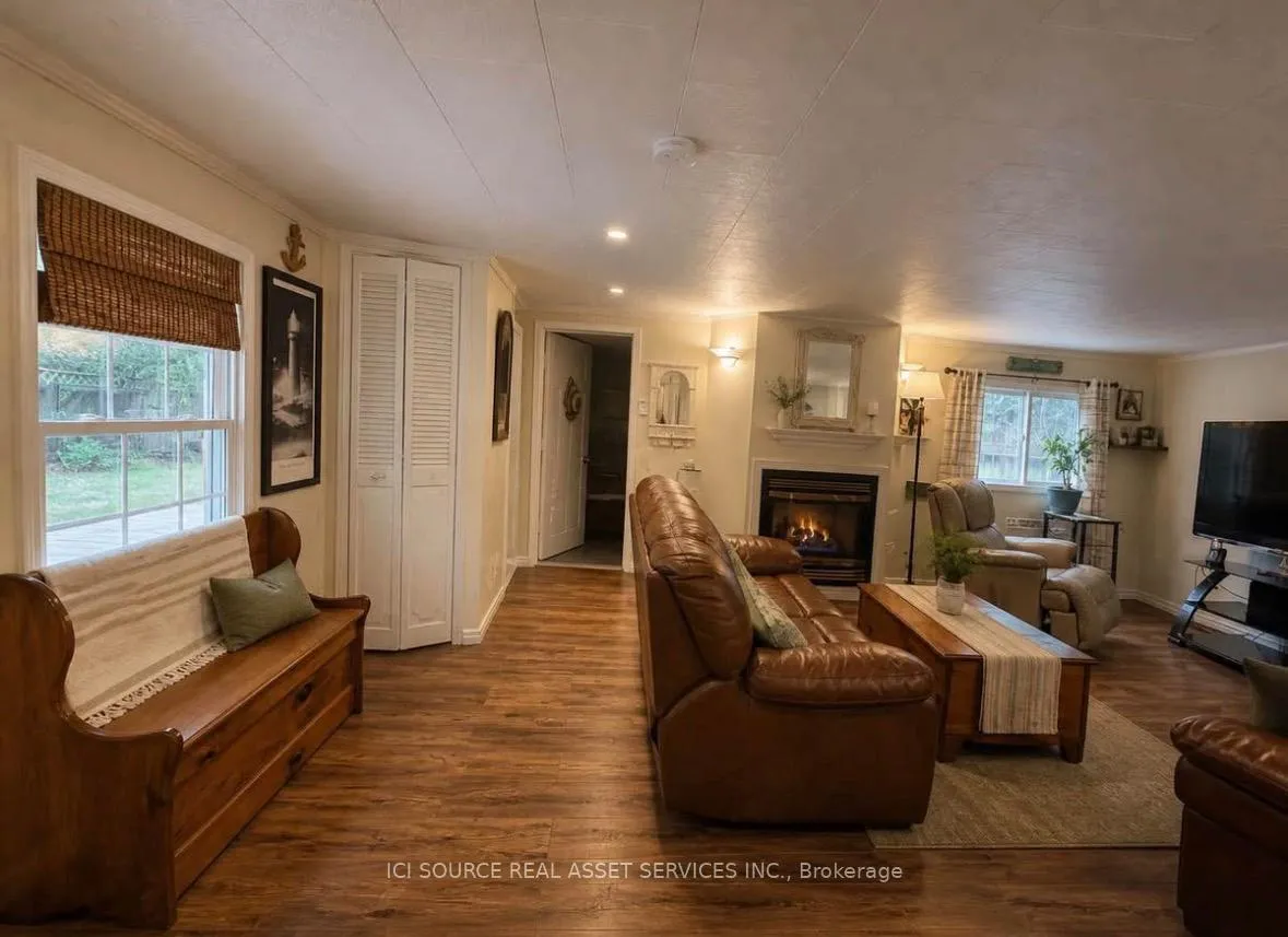Photo 10 of 126 Pinecrest Avenue, Wasaga Beach — HOMEH
