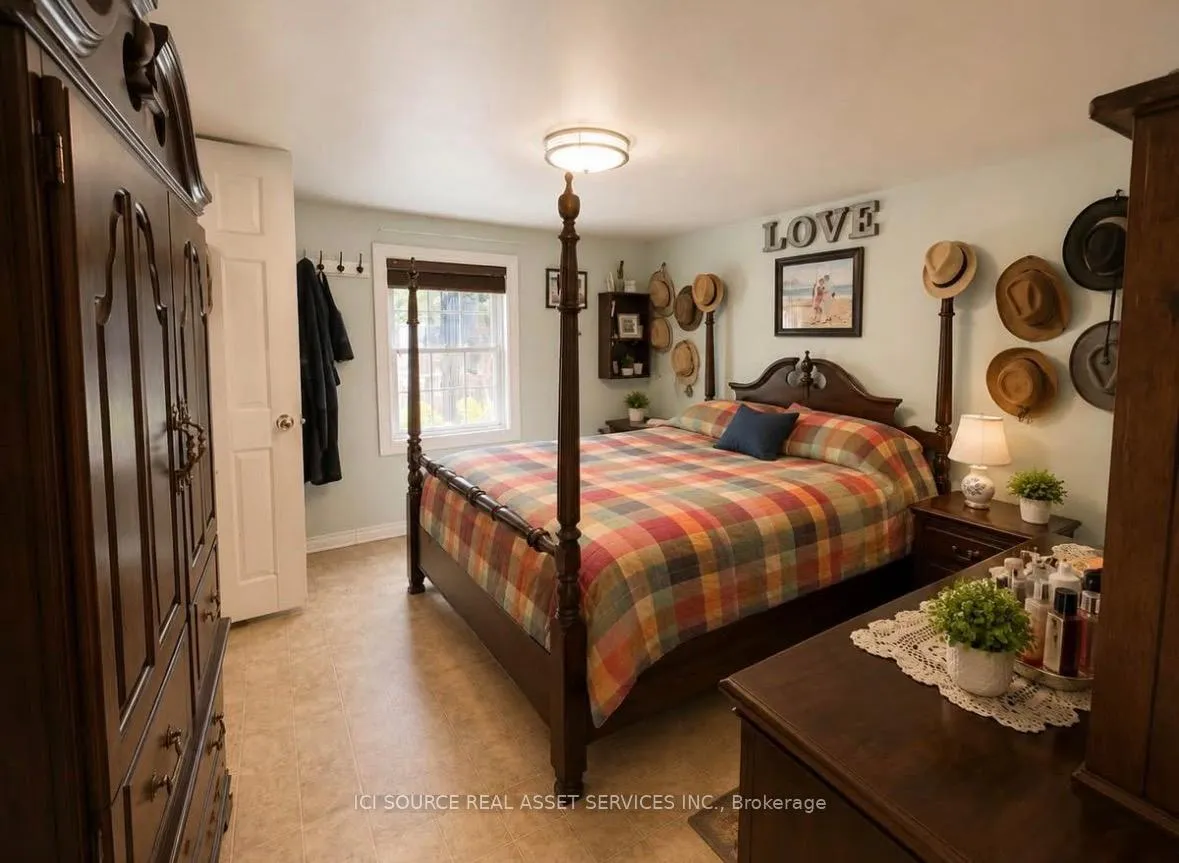 Photo 23 of 126 Pinecrest Avenue, Wasaga Beach — HOMEH
