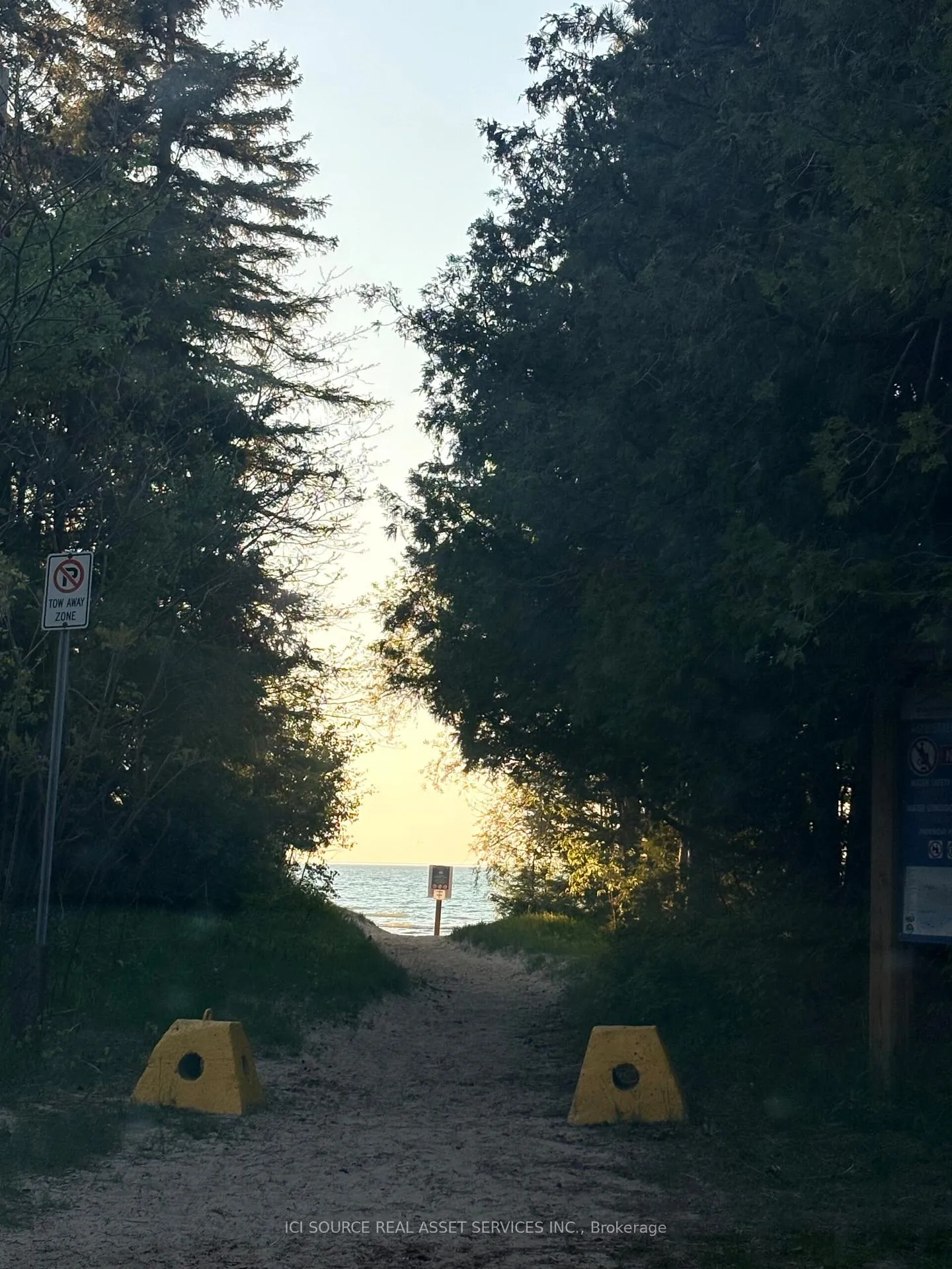 Photo 30 of 126 Pinecrest Avenue, Wasaga Beach — HOMEH