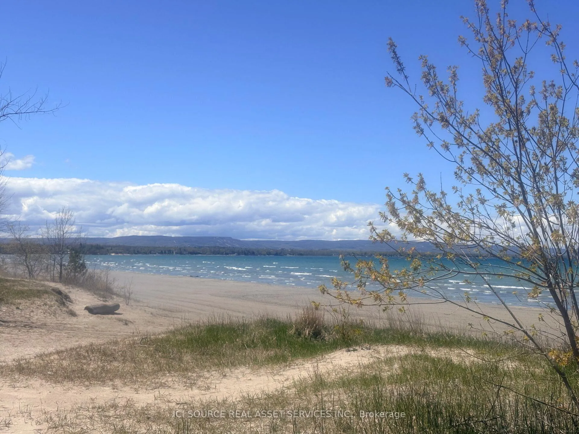 Photo 33 of 126 Pinecrest Avenue, Wasaga Beach — HOMEH