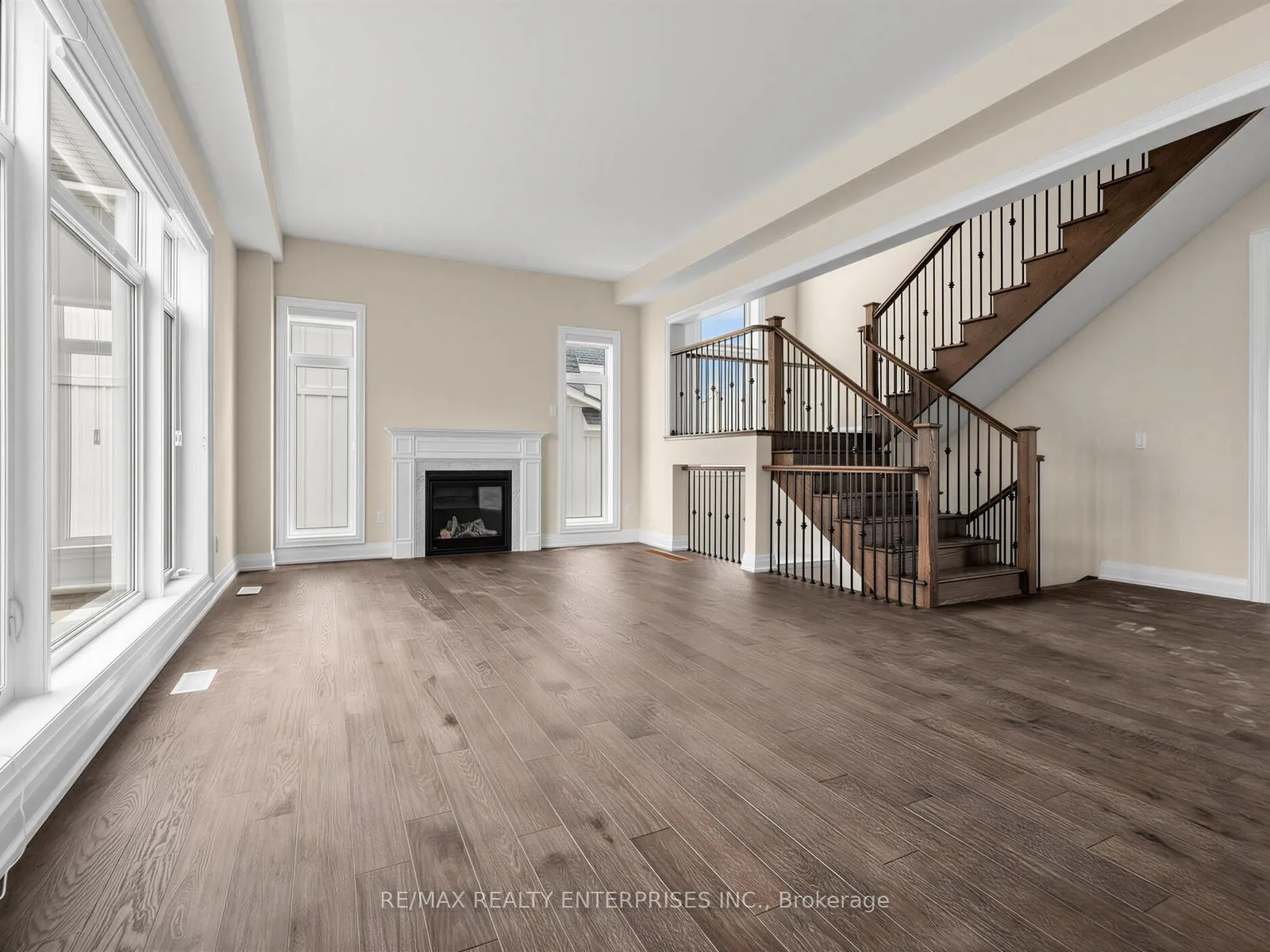 Photo 15 of 9 Herbert Avenue, Oro-Medonte, Rural Oro-Medonte — HOMEH