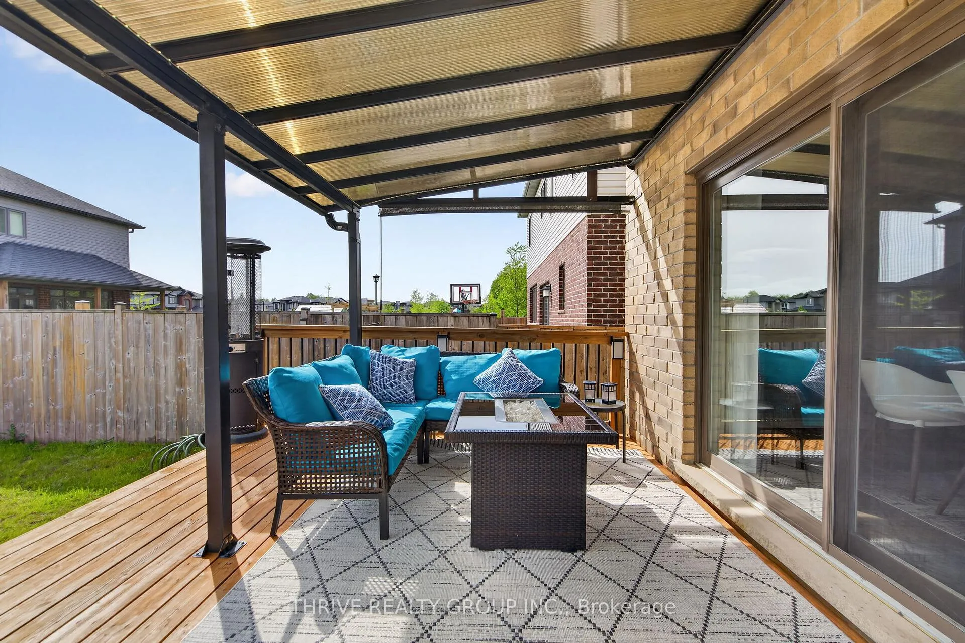 Photo 40 of 1296 Dyer Crescent, London, North S — HOMEH