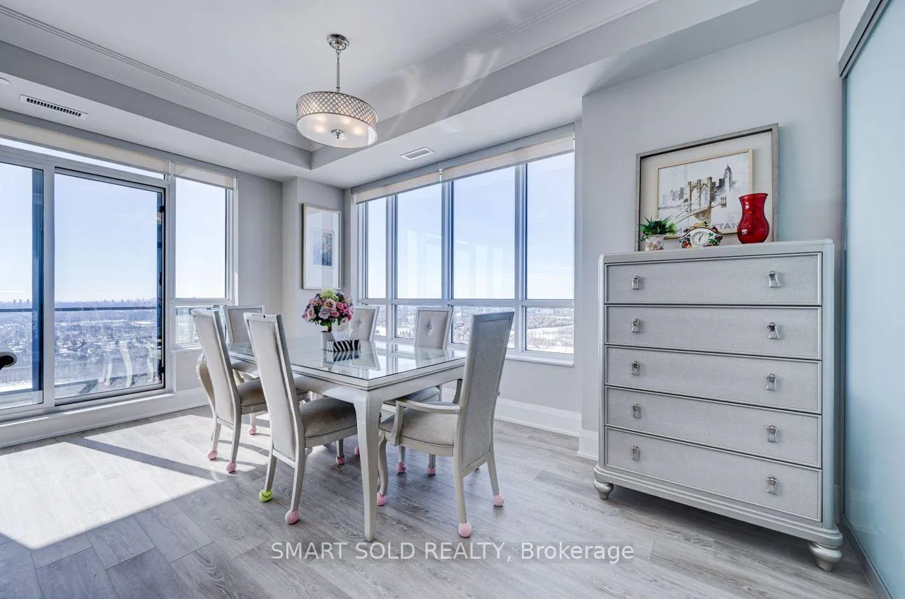 Photo 4 of Unit C 3607, 12 Gandhi Lane, Markham, Buttonville — HOMEH