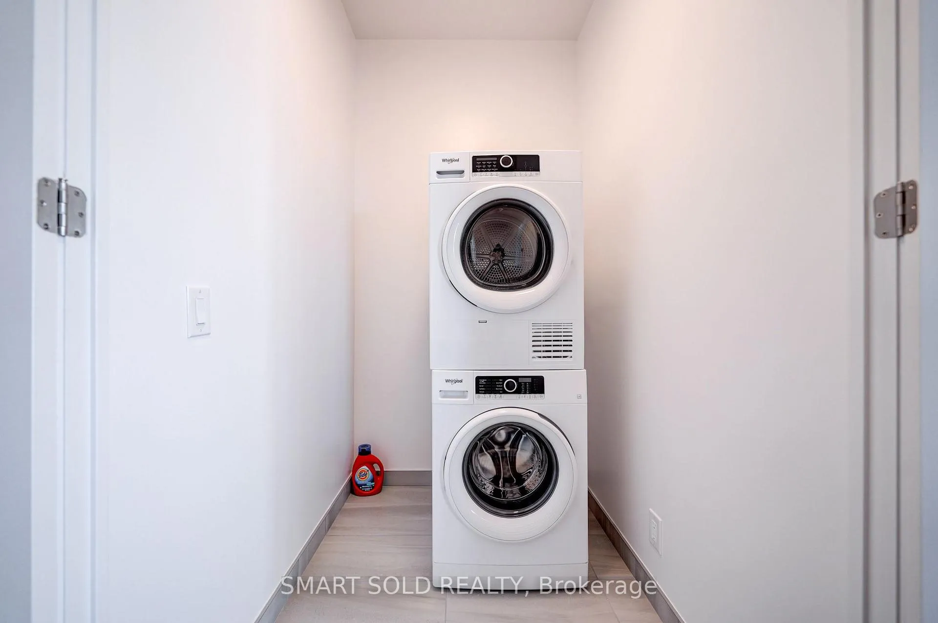Photo 11 of Unit C 3607, 12 Gandhi Lane, Markham, Buttonville — HOMEH