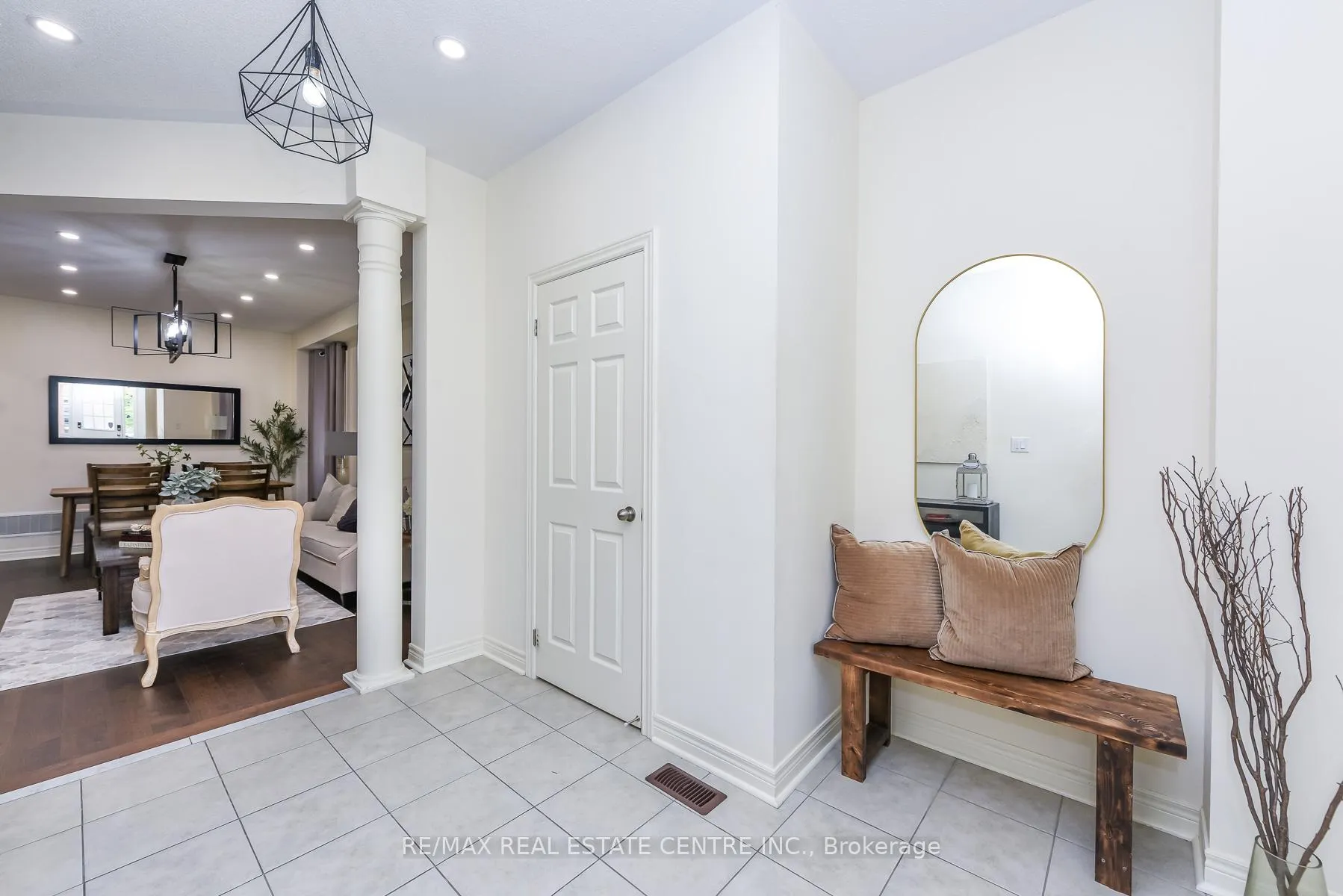 Photo 5 of 610 Bessborough Drive W, Milton, Harrison — HOMEH