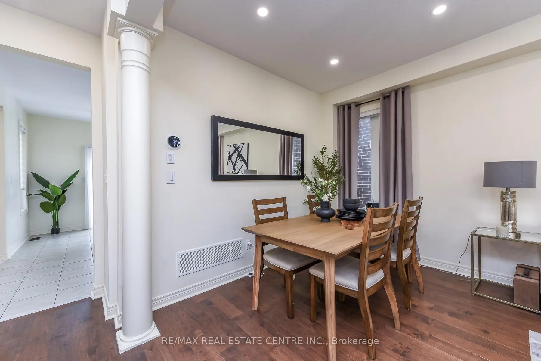 Photo 7 of 610 Bessborough Drive W, Milton, Harrison — HOMEH
