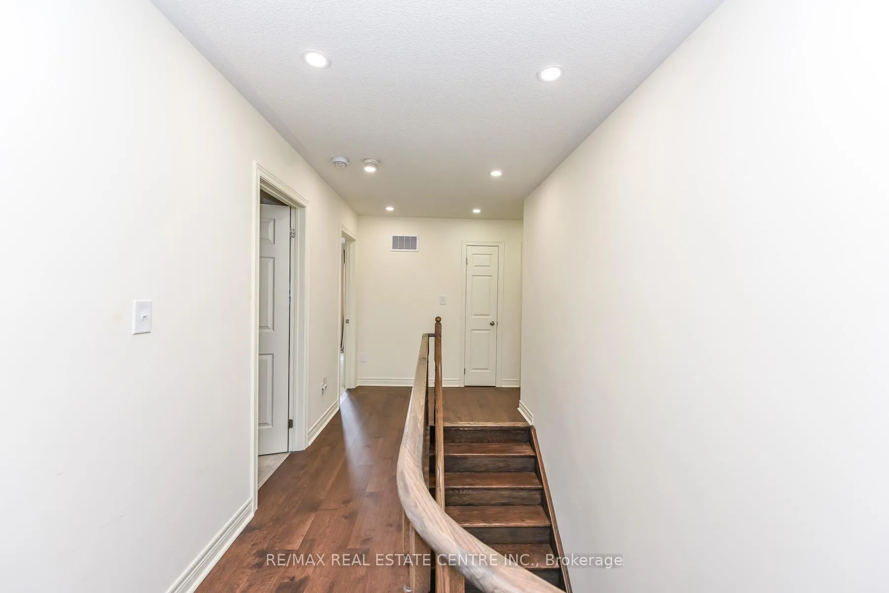 Photo 24 of 610 Bessborough Drive W, Milton, Harrison — HOMEH