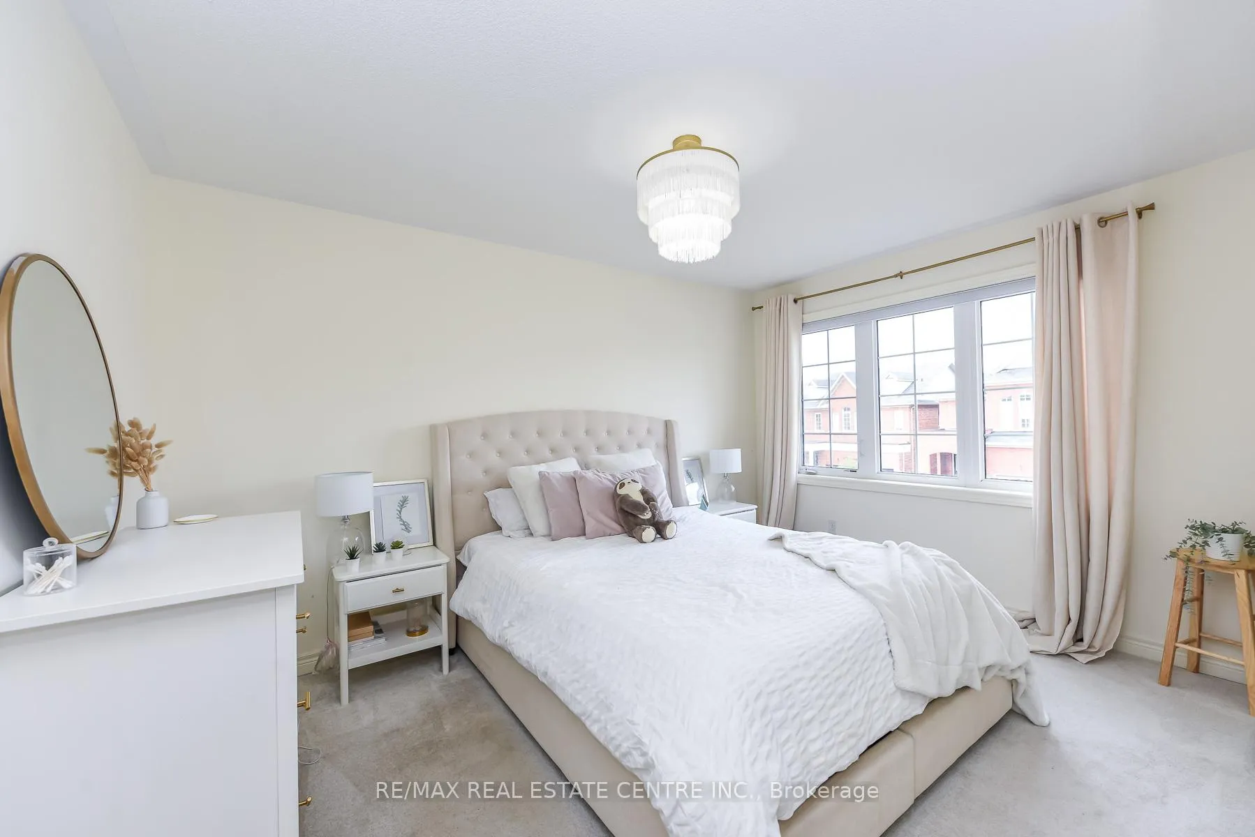 Photo 25 of 610 Bessborough Drive W, Milton, Harrison — HOMEH