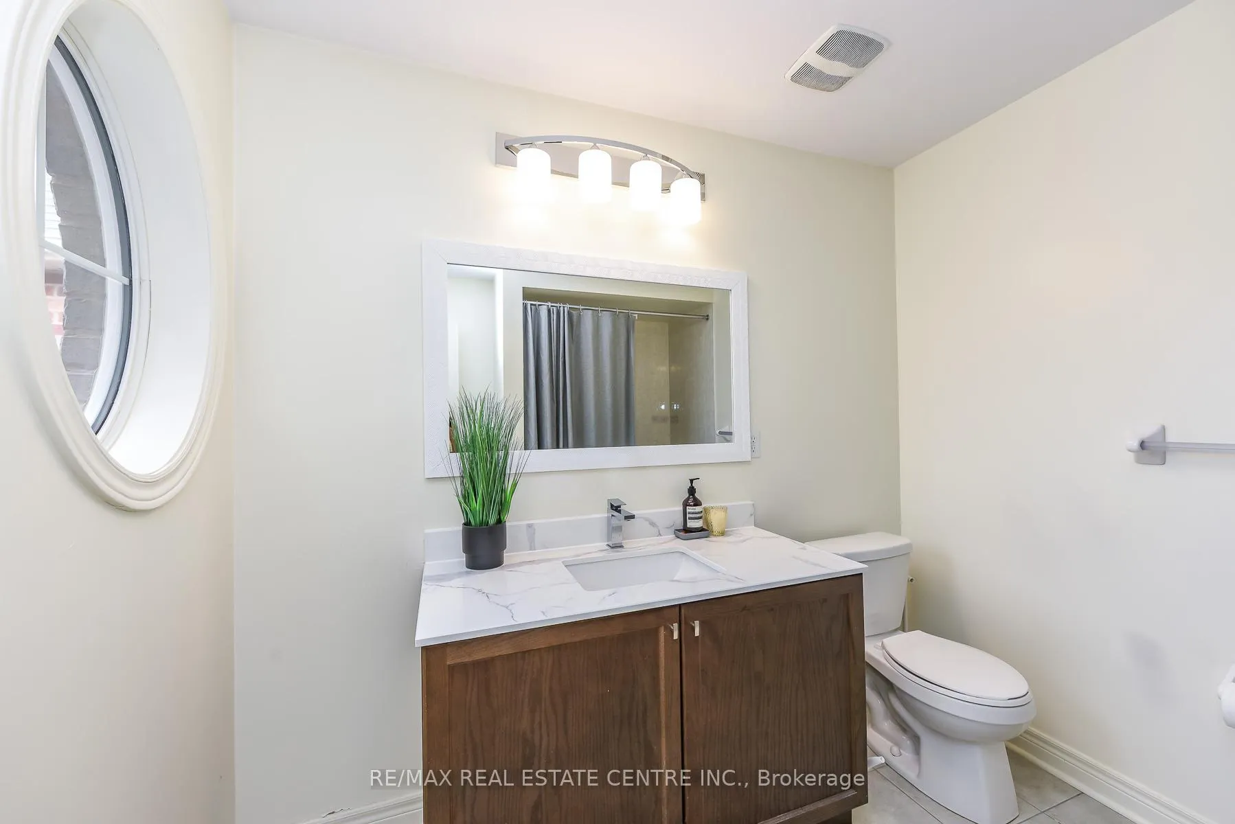 Photo 29 of 610 Bessborough Drive W, Milton, Harrison — HOMEH