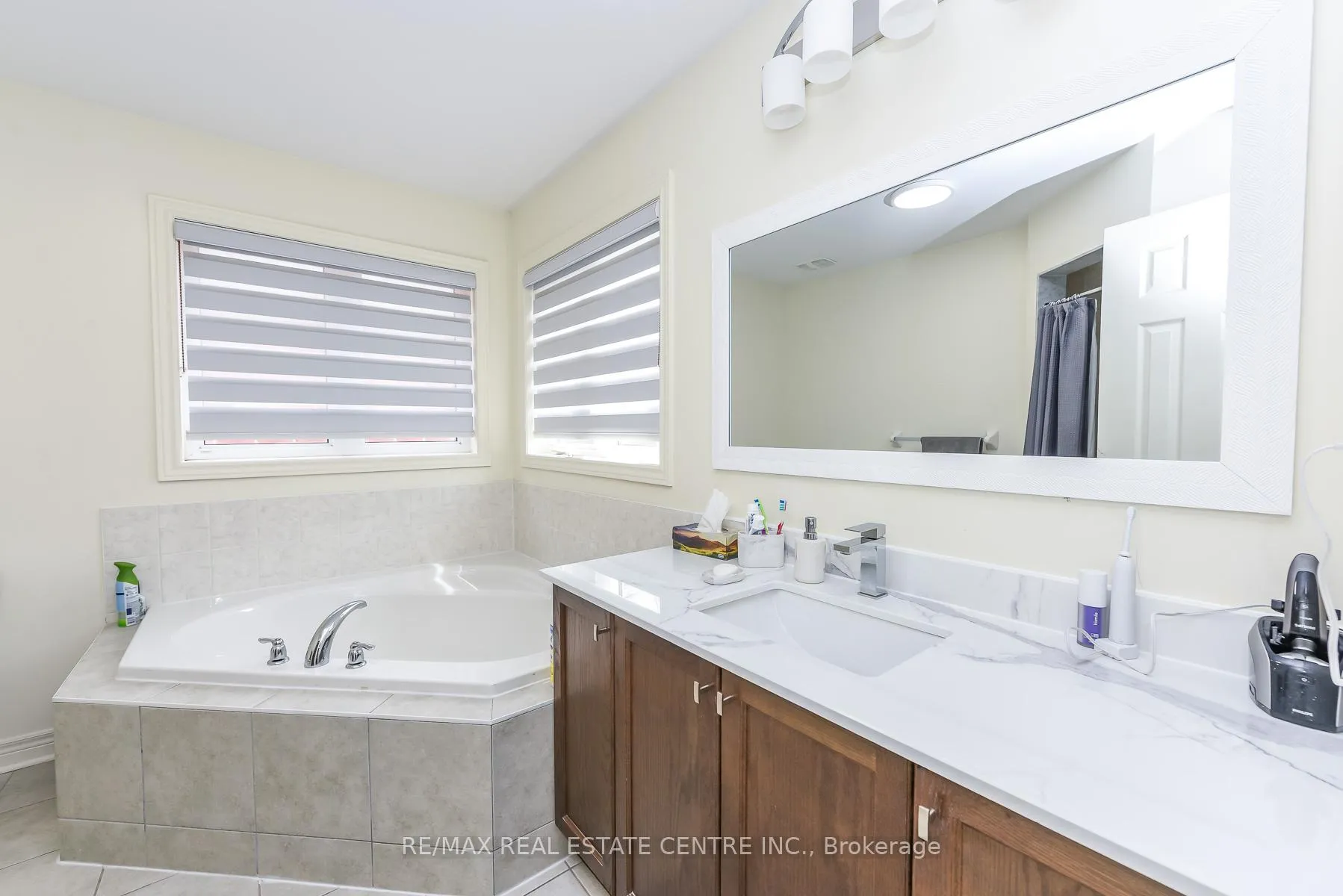 Photo 36 of 610 Bessborough Drive W, Milton, Harrison — HOMEH