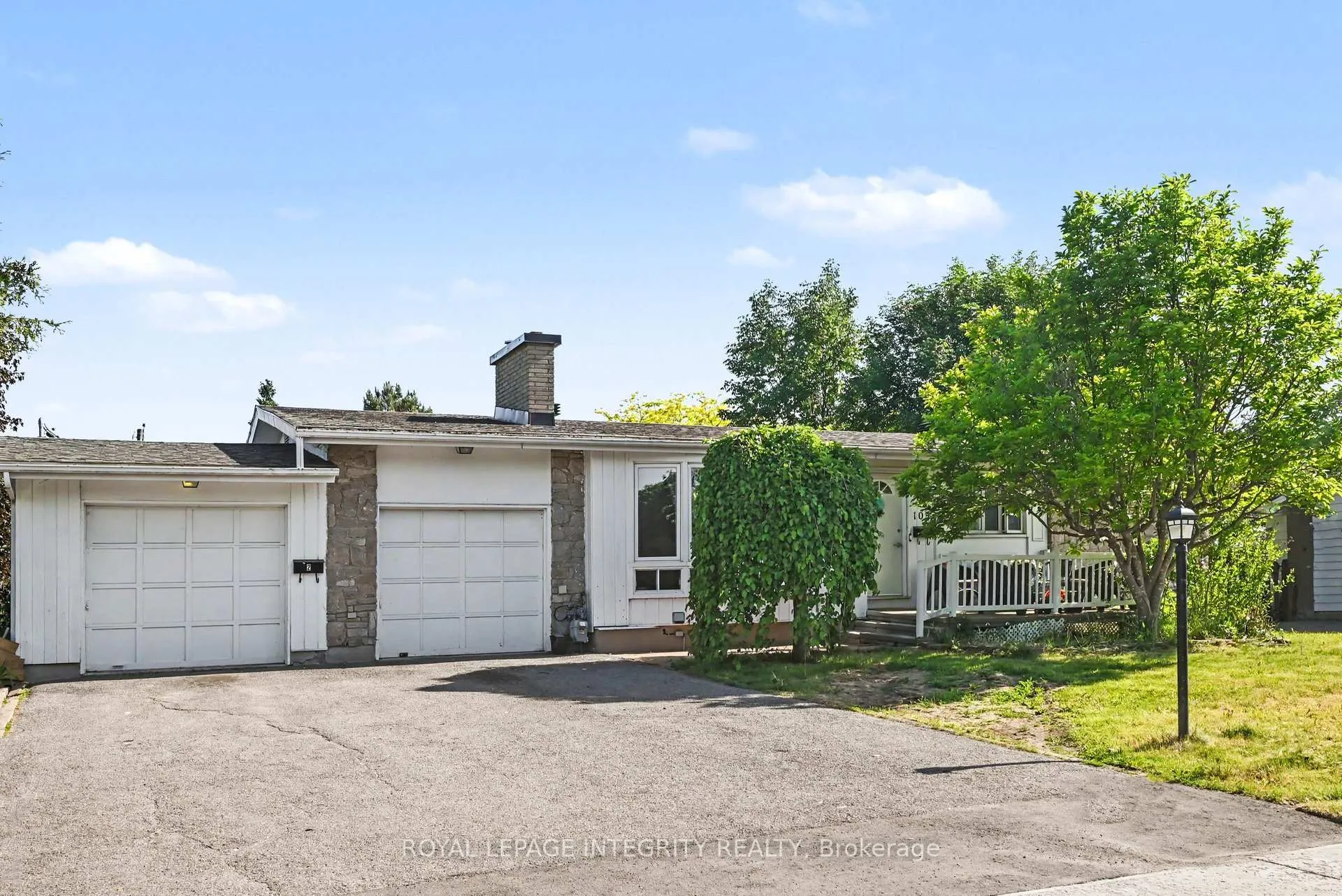 Photo 5 of 104 Viewmount Drive, Ottawa, Meadowlands/Crestview — HOMEH