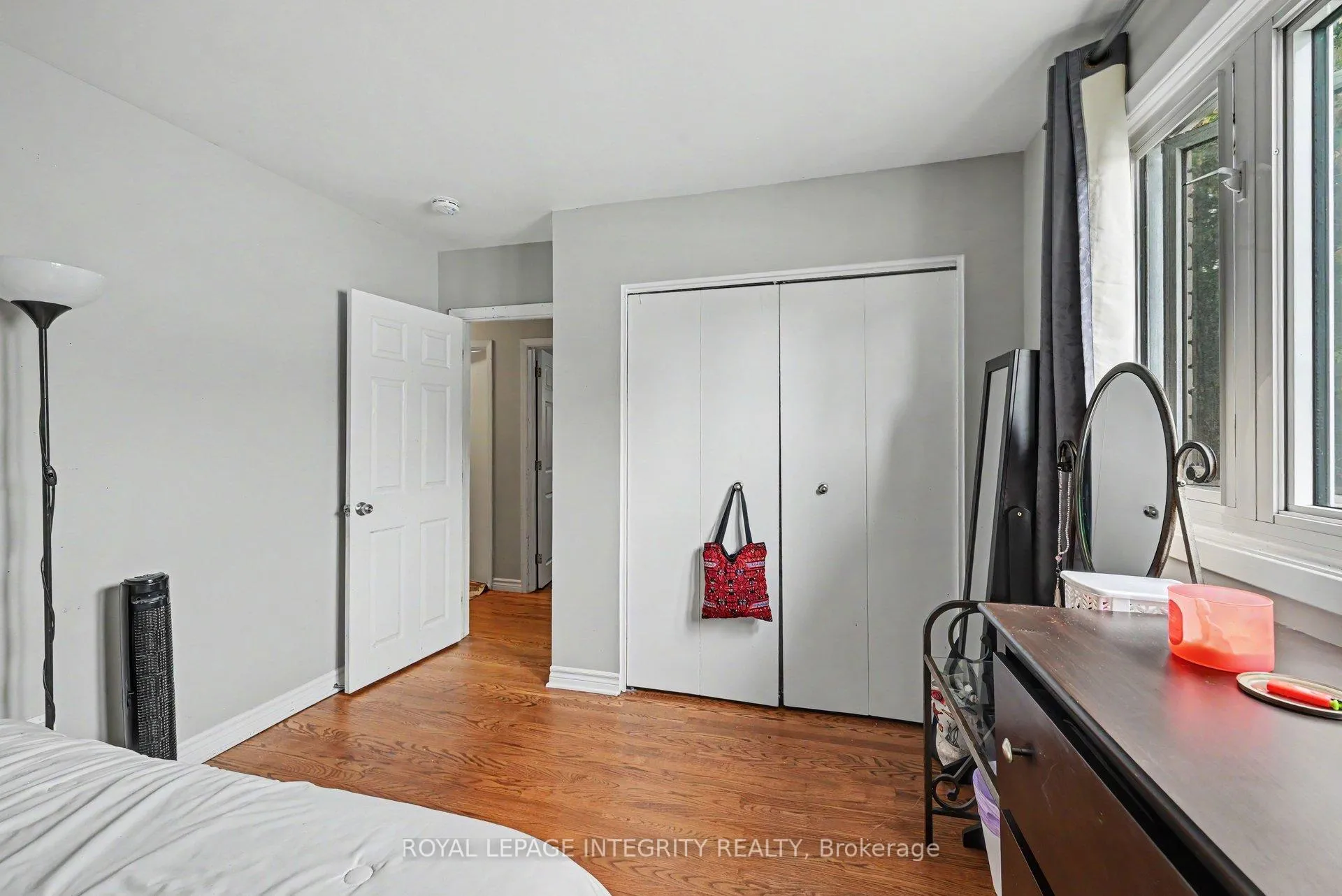 Photo 19 of 104 Viewmount Drive, Ottawa, Meadowlands/Crestview — HOMEH