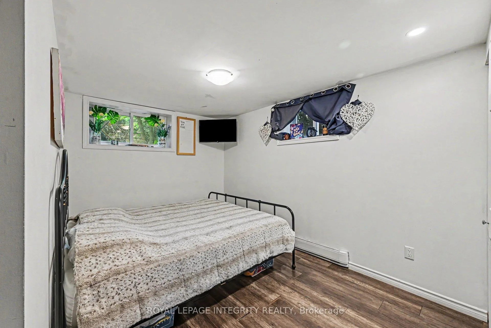Photo 32 of 104 Viewmount Drive, Ottawa, Meadowlands/Crestview — HOMEH