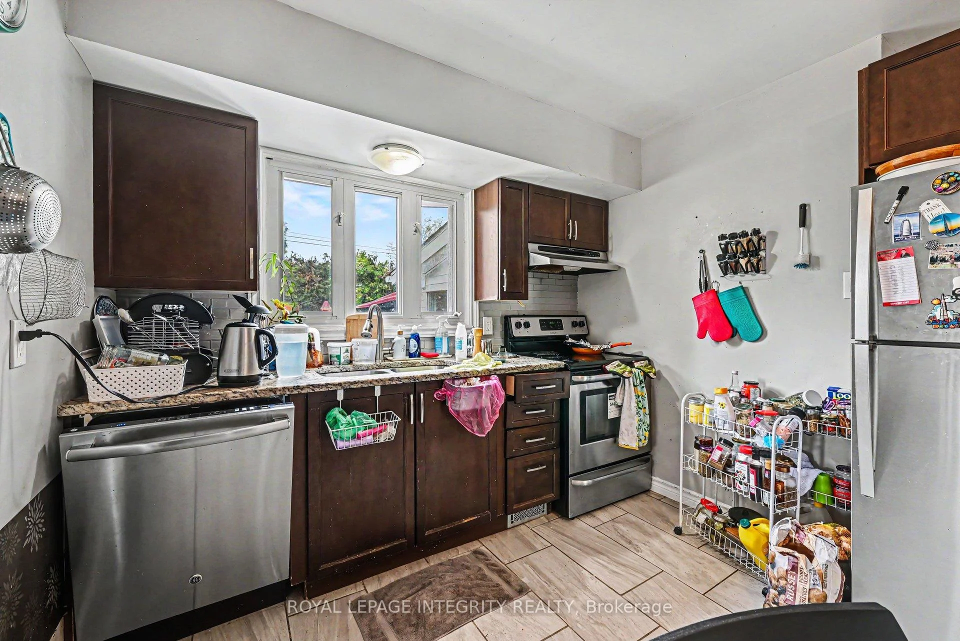 Photo 15 of 104 Viewmount Drive, Ottawa, Meadowlands/Crestview — HOMEH