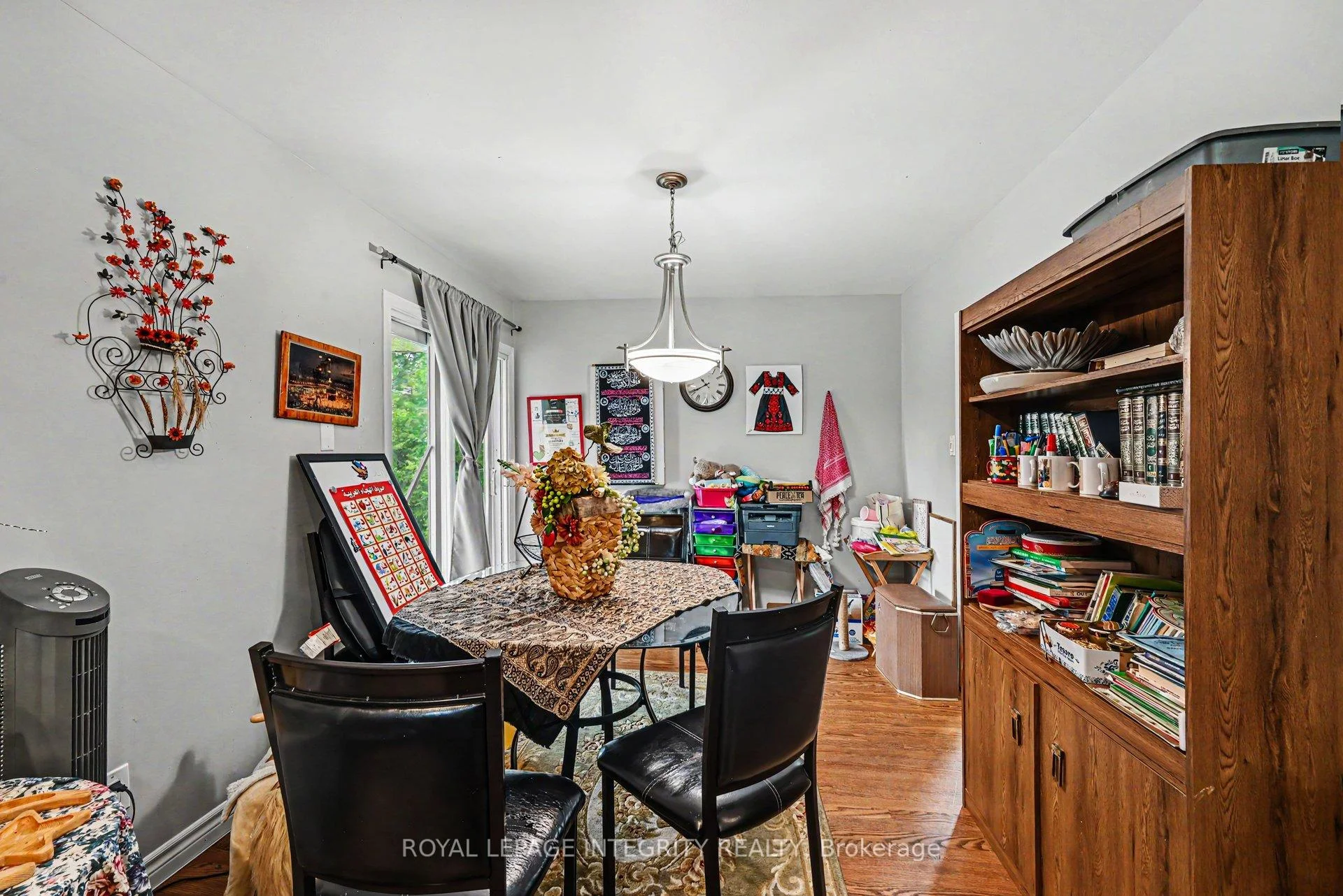 Photo 42 of 104 Viewmount Drive, Ottawa, Meadowlands/Crestview — HOMEH