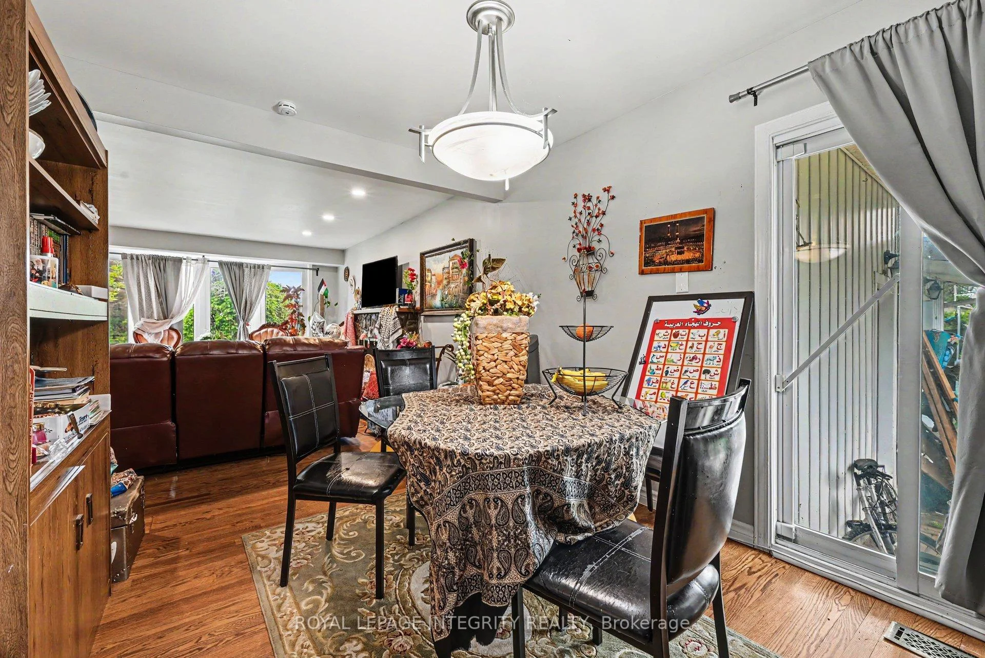 Photo 45 of 104 Viewmount Drive, Ottawa, Meadowlands/Crestview — HOMEH