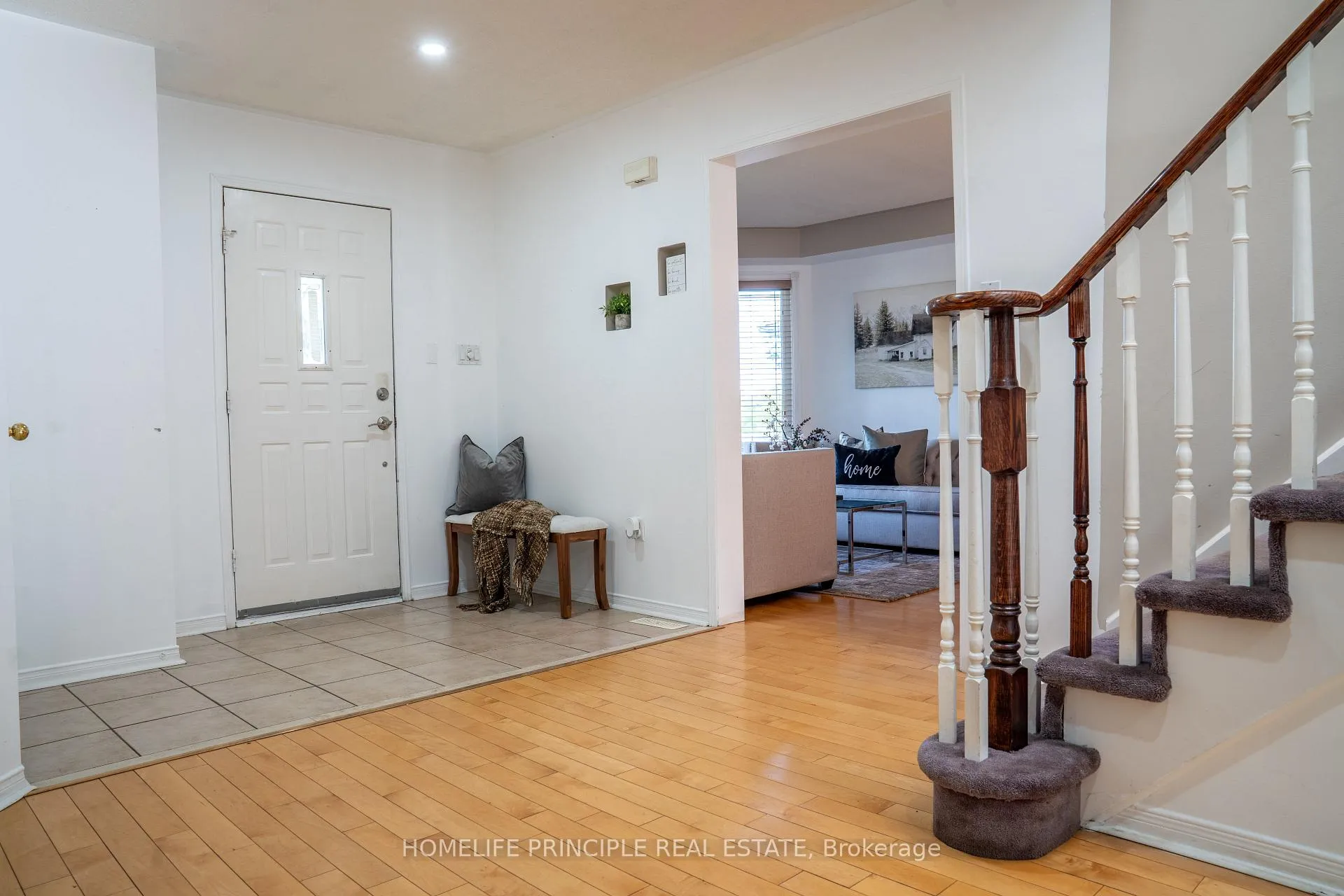 Photo 2 of 88 Loon Avenue, Barrie, Painswick South — HOMEH