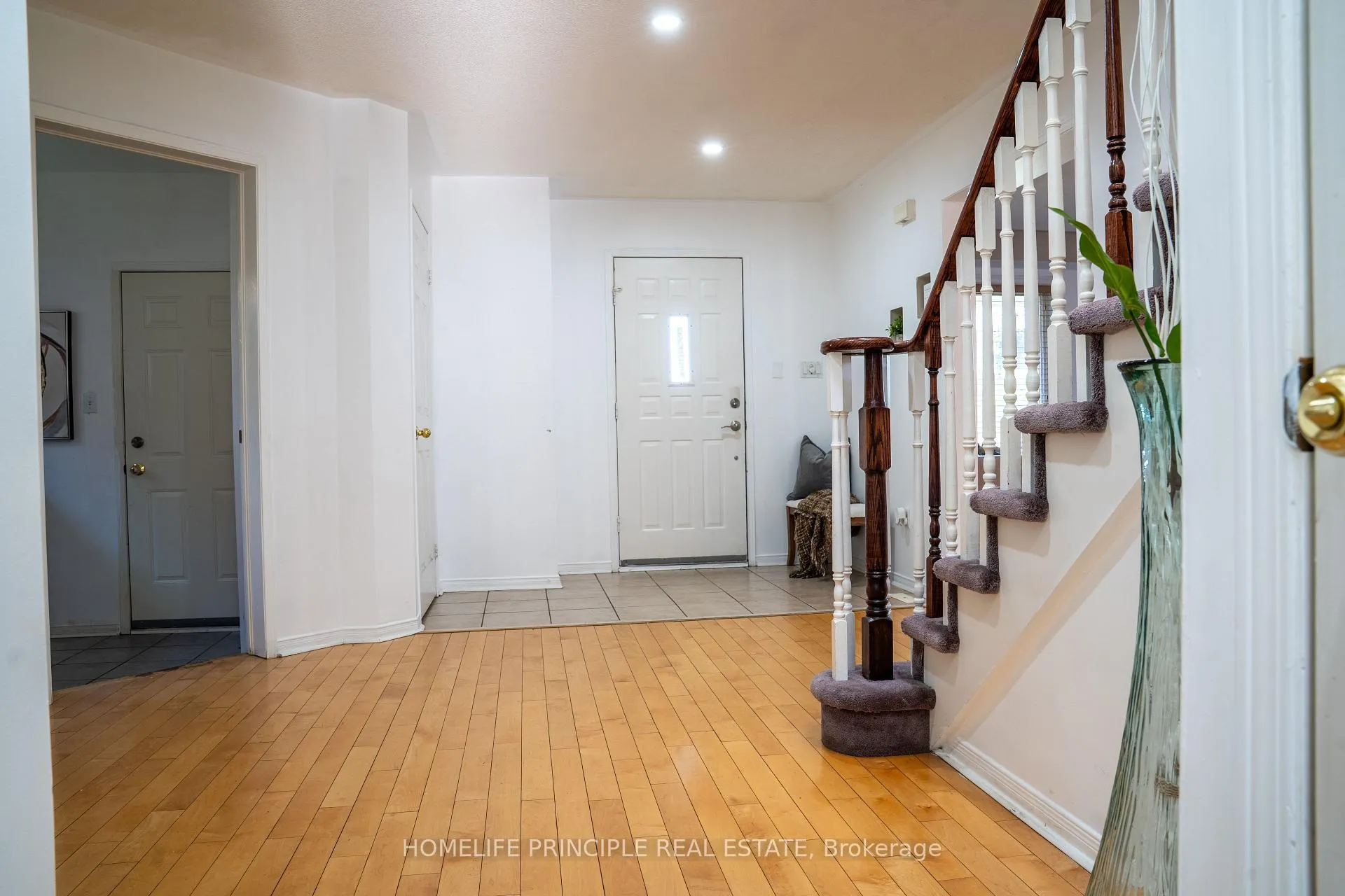 Photo 4 of 88 Loon Avenue, Barrie, Painswick South — HOMEH