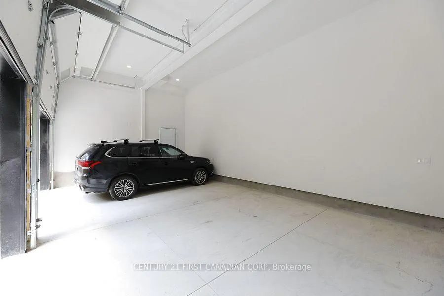 Photo 43 of 858 William Street, London, East B — HOMEH