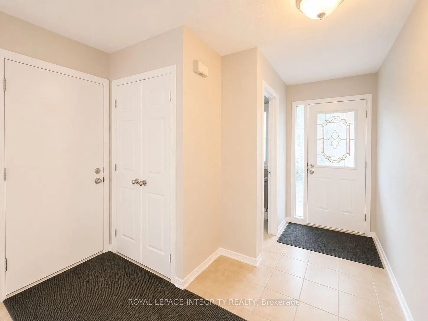 Photo 3 of 12 Kimbolton Crescent, Ottawa, Kanata - Morgan's Grant/South March — HOMEH