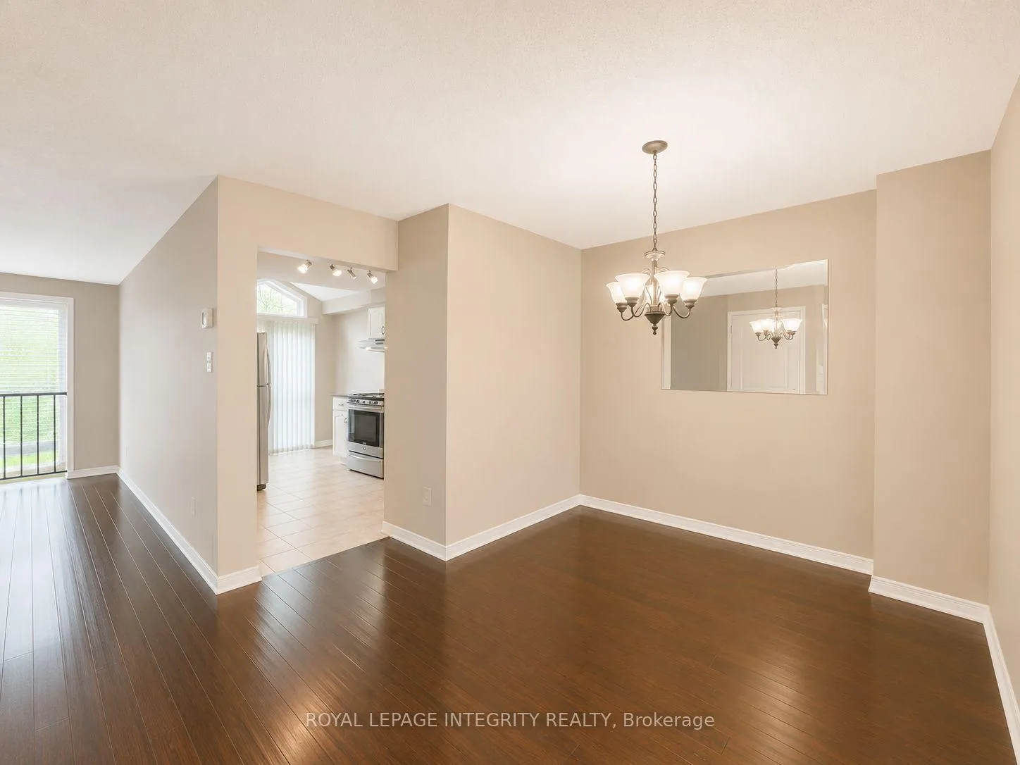 Photo 5 of 12 Kimbolton Crescent, Ottawa, Kanata - Morgan's Grant/South March — HOMEH