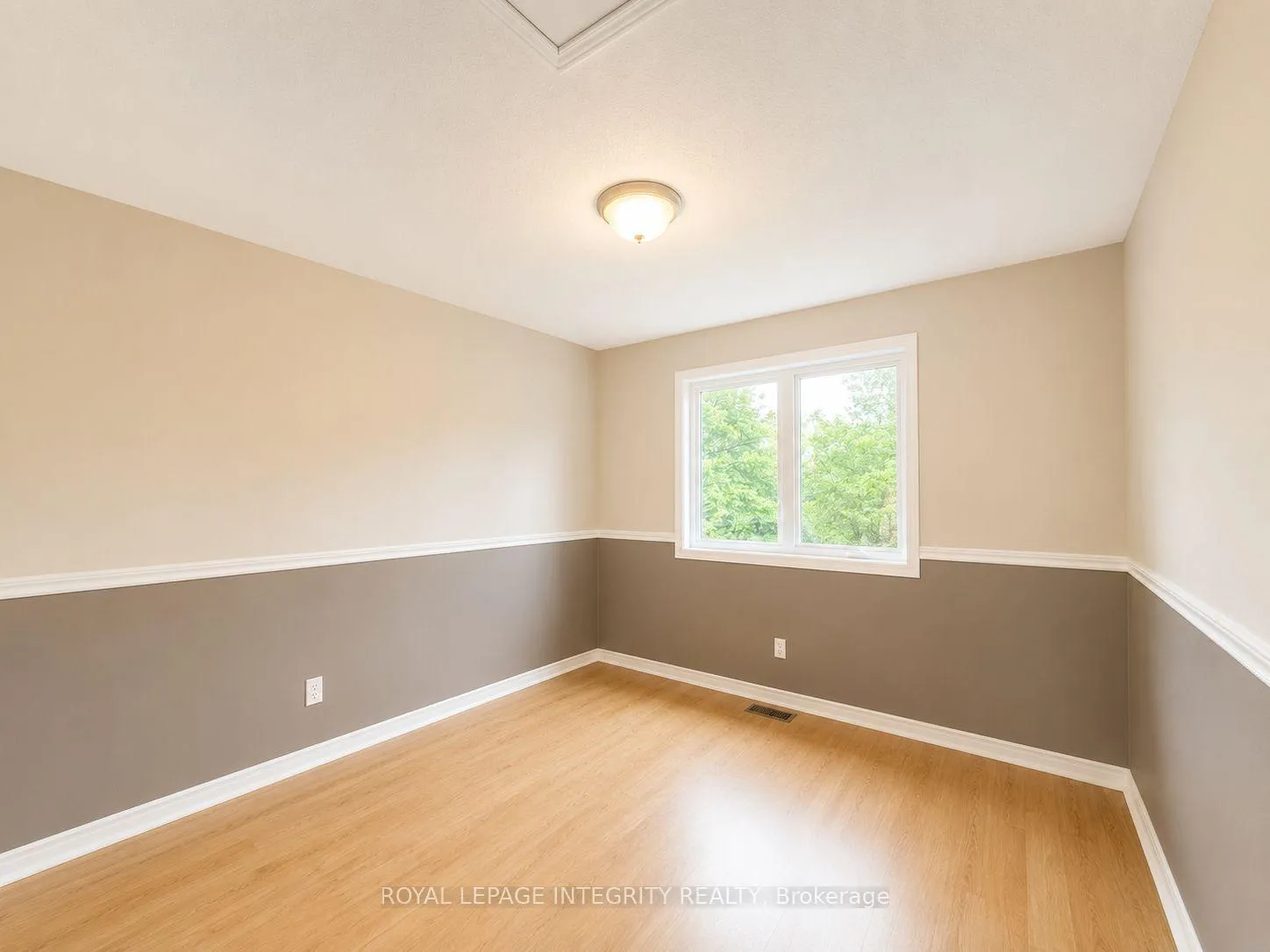 Photo 19 of 12 Kimbolton Crescent, Ottawa, Kanata - Morgan's Grant/South March — HOMEH