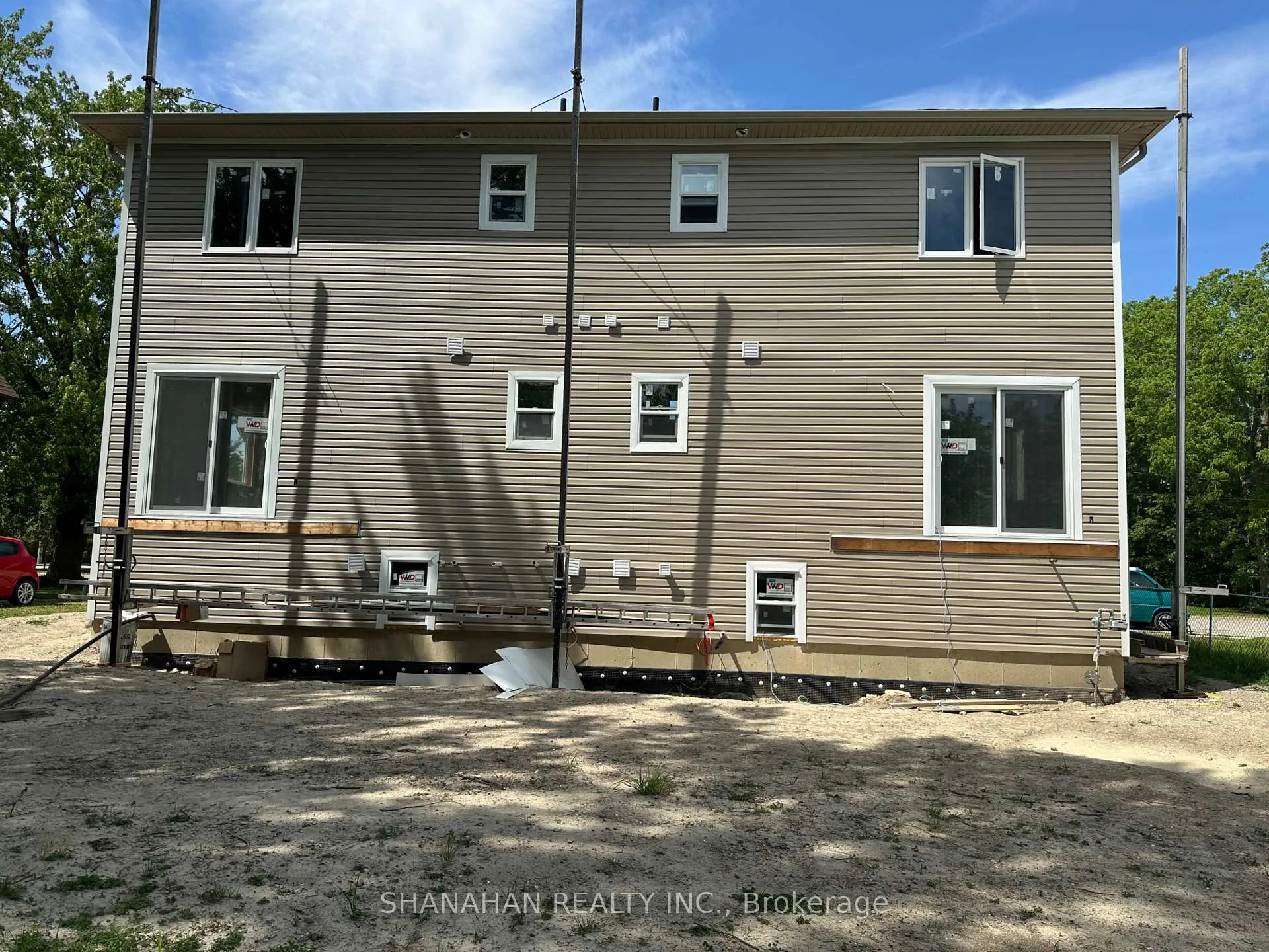 Photo 4 of Unit B, 576 Front Street, Warwick, Watford — HOMEH