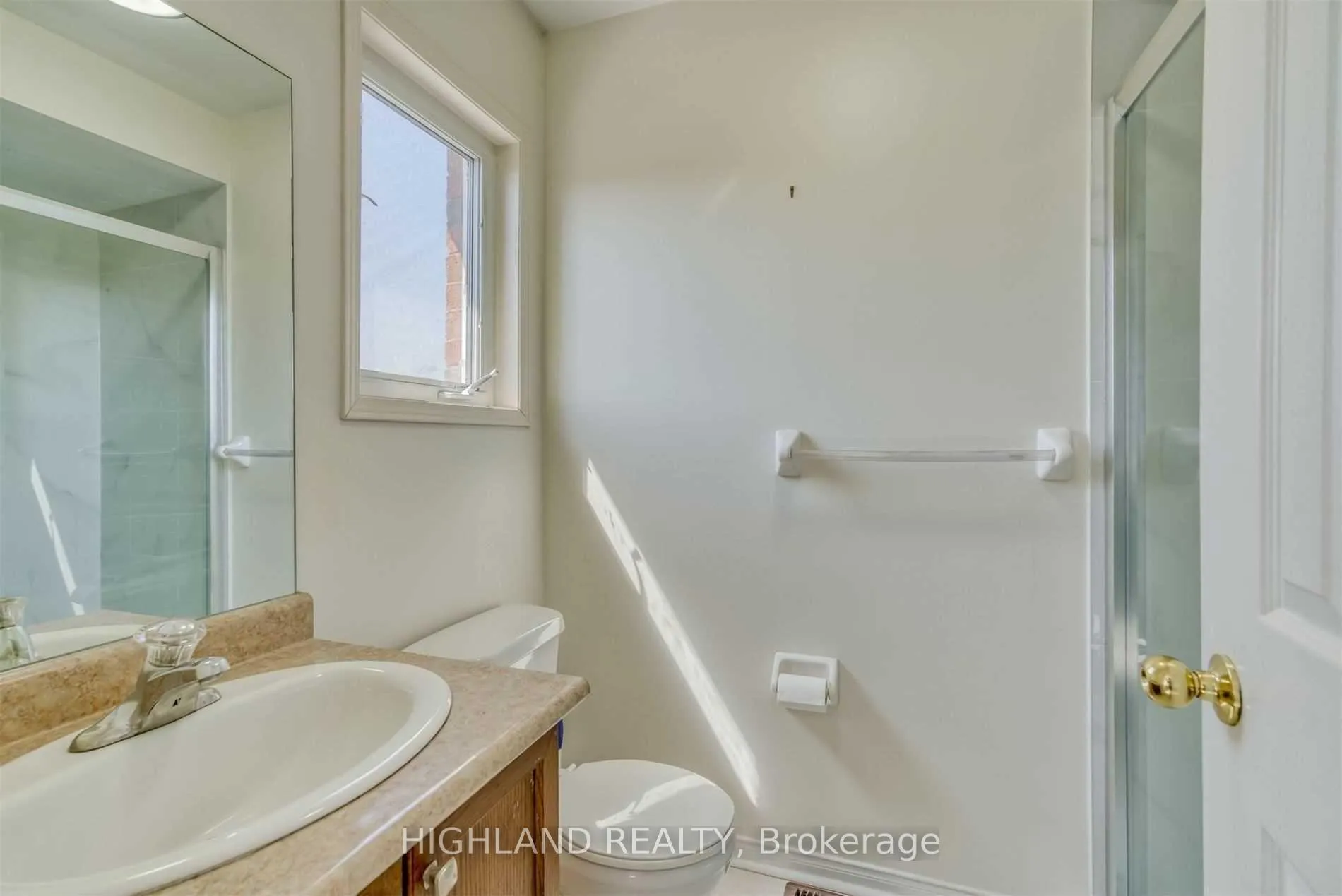 Photo 10 of 763 Millworks Crescent, Mississauga, East Credit — HOMEH