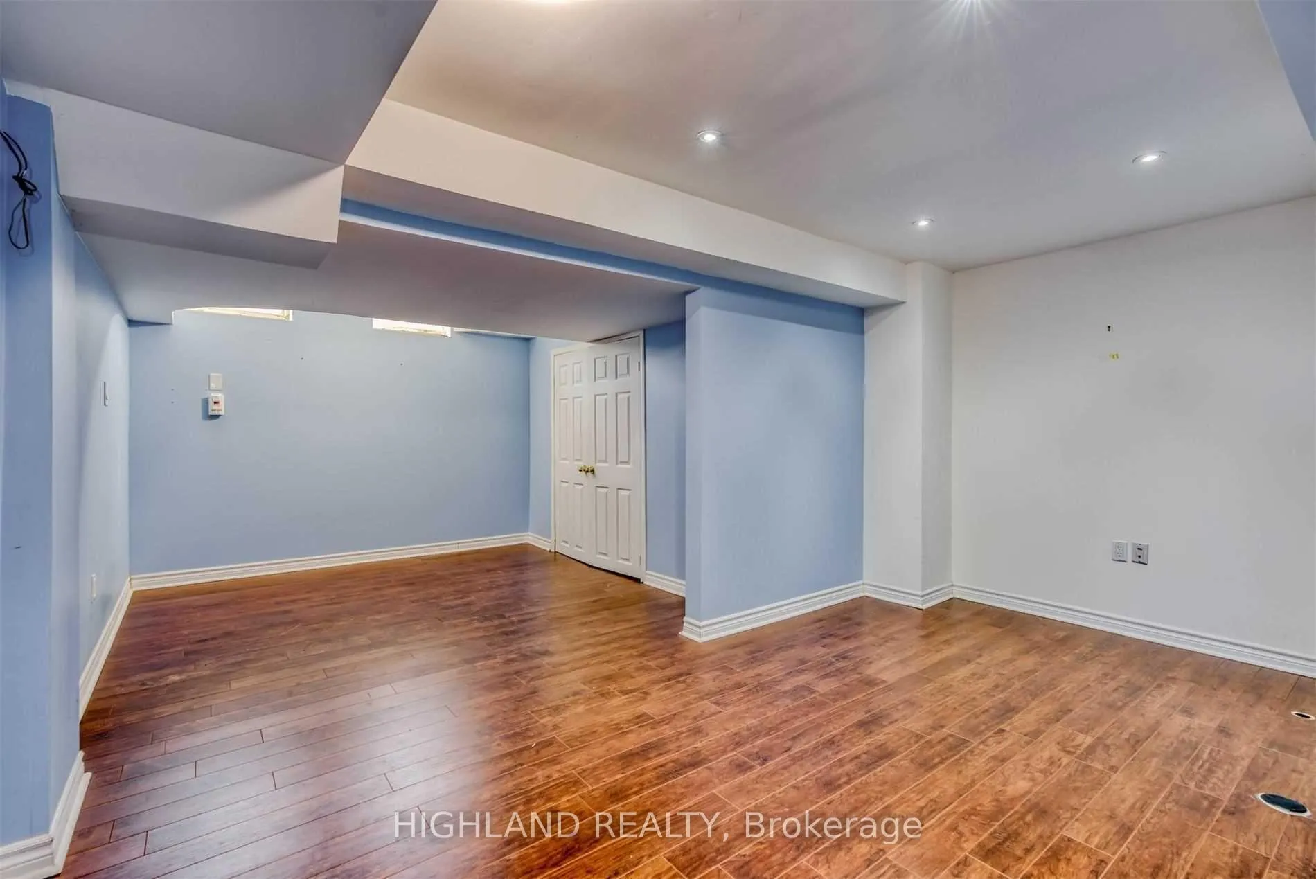 Photo 14 of 763 Millworks Crescent, Mississauga, East Credit — HOMEH