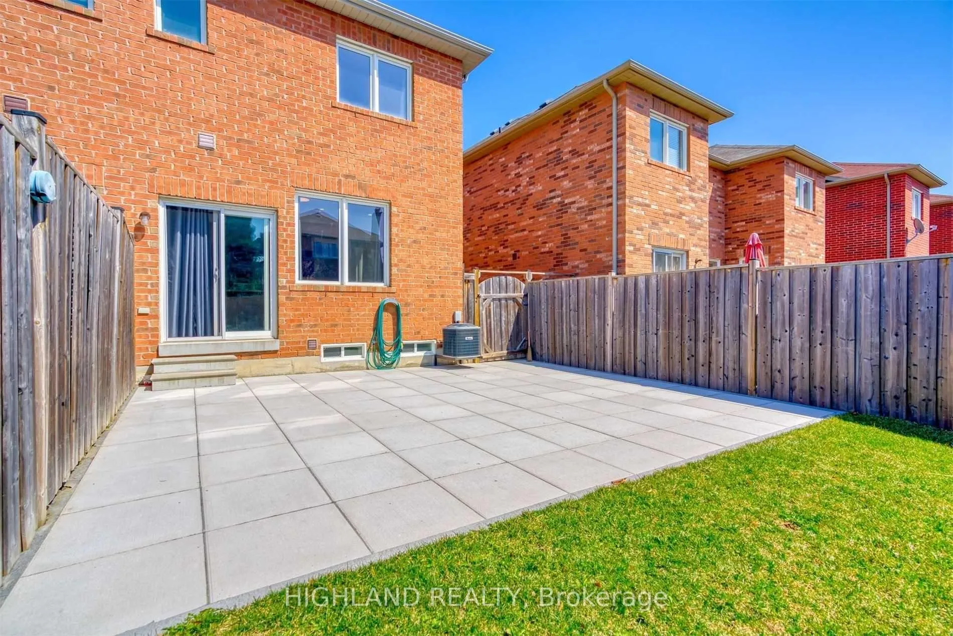 Photo 20 of 763 Millworks Crescent, Mississauga, East Credit — HOMEH