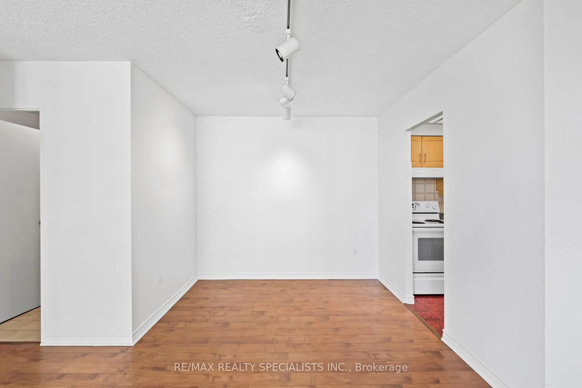 Photo 16 of Unit 1205, 330 Dixon Road, Etobicoke, Kingsview Village-The Westway — HOMEH