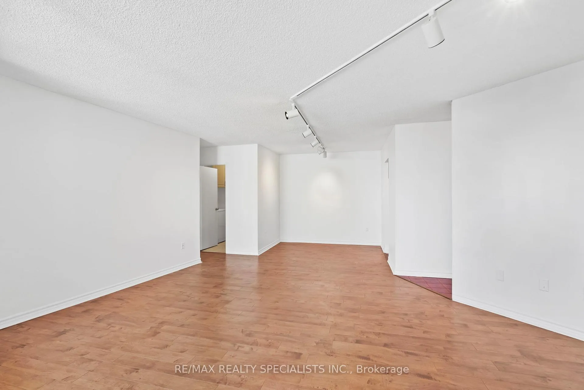 Photo 19 of Unit 1205, 330 Dixon Road, Etobicoke, Kingsview Village-The Westway — HOMEH