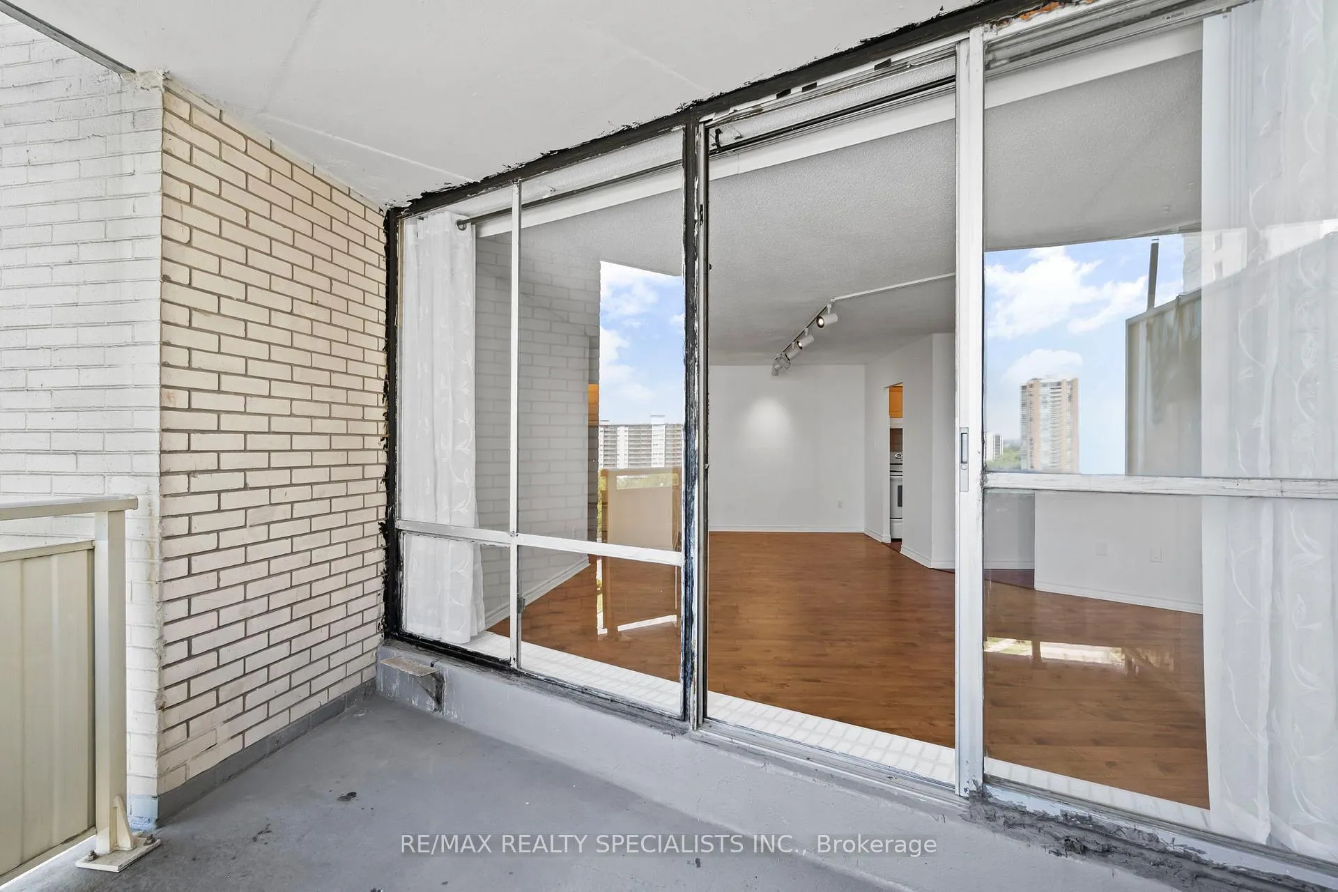 Photo 22 of Unit 1205, 330 Dixon Road, Etobicoke, Kingsview Village-The Westway — HOMEH